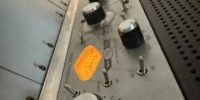 Vends 2 Préamplis Universal Audio Twin Finity