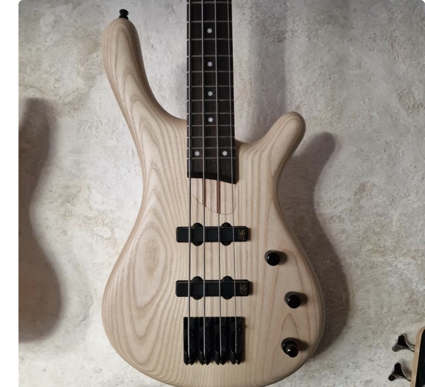 Vends basse Fame Baphomet II 4 natural ash  