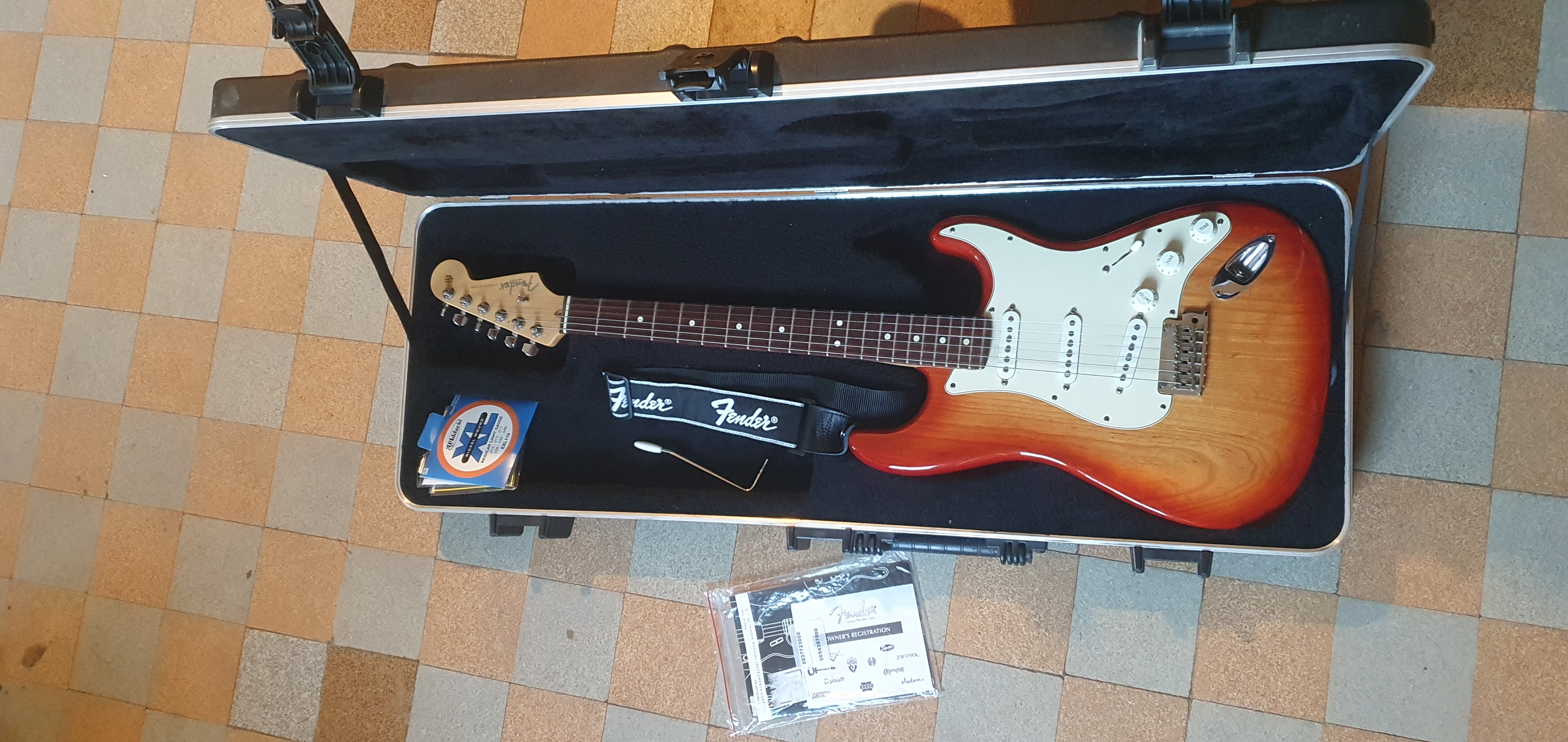 Fender stratocaster US Corona