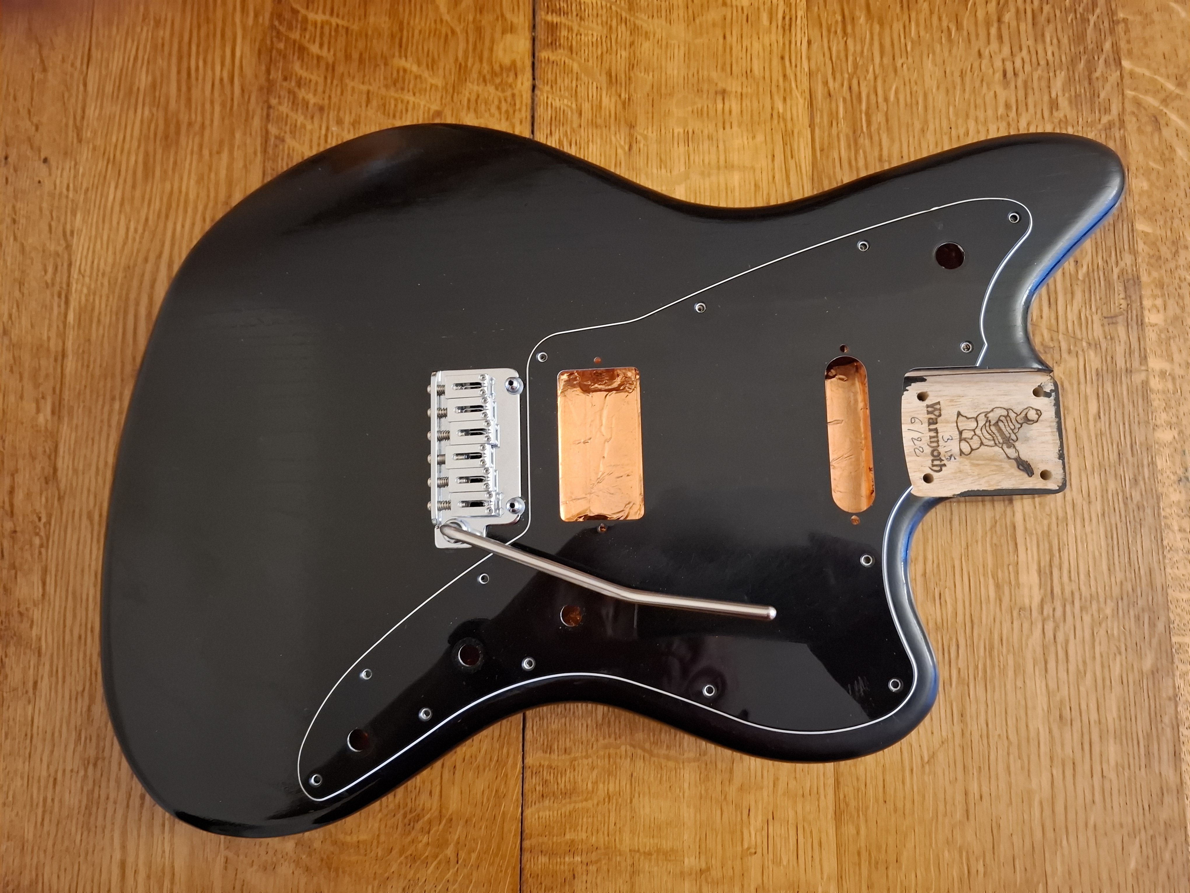 Vends corps de Jazzmaster Warmoth ,style Suhr ,G&L .