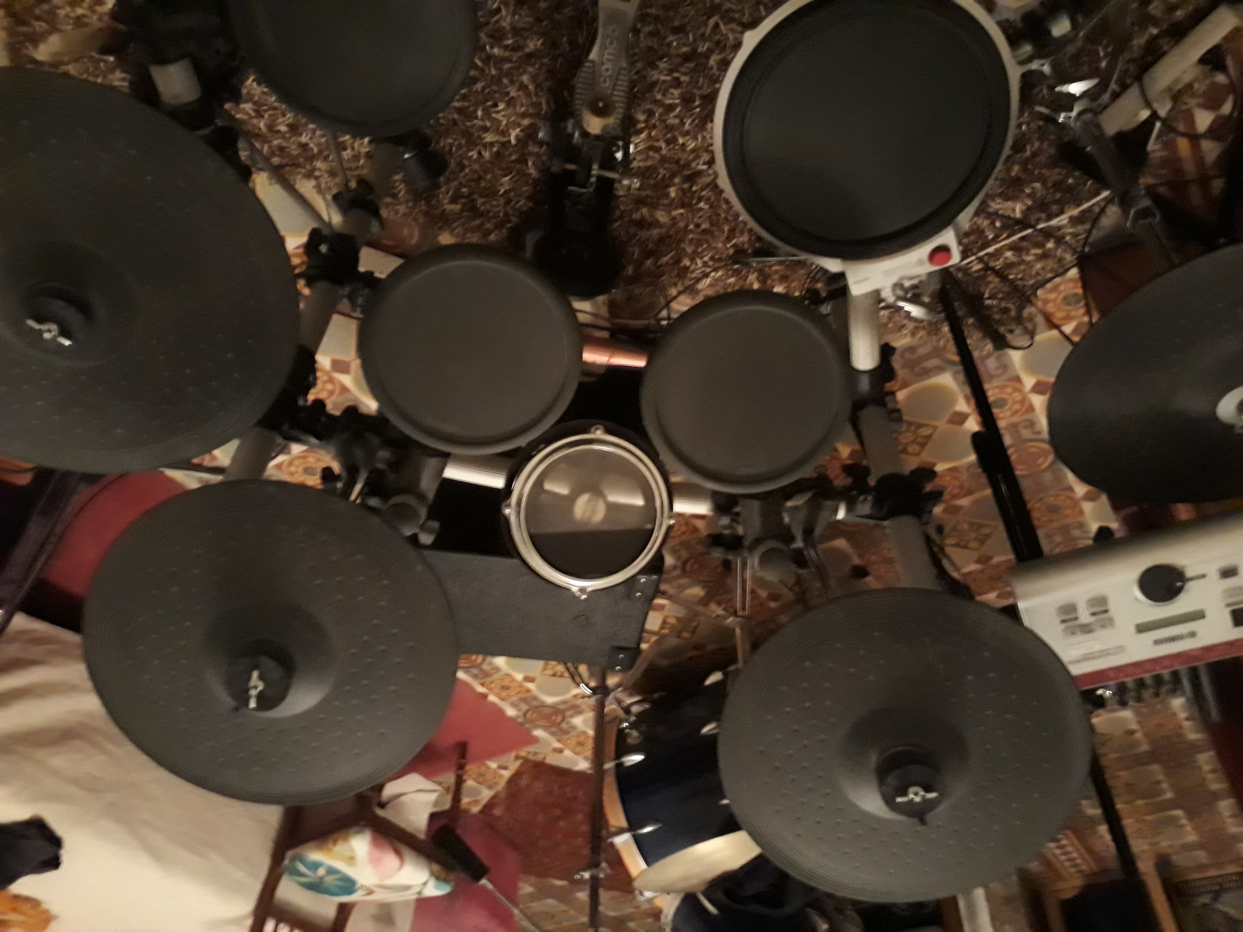 Vend batterie électro YAMAHA DTX PRESS IV