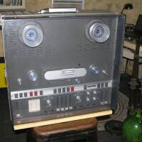 Bonjour, je propose ce lecteur à bande Revox a700