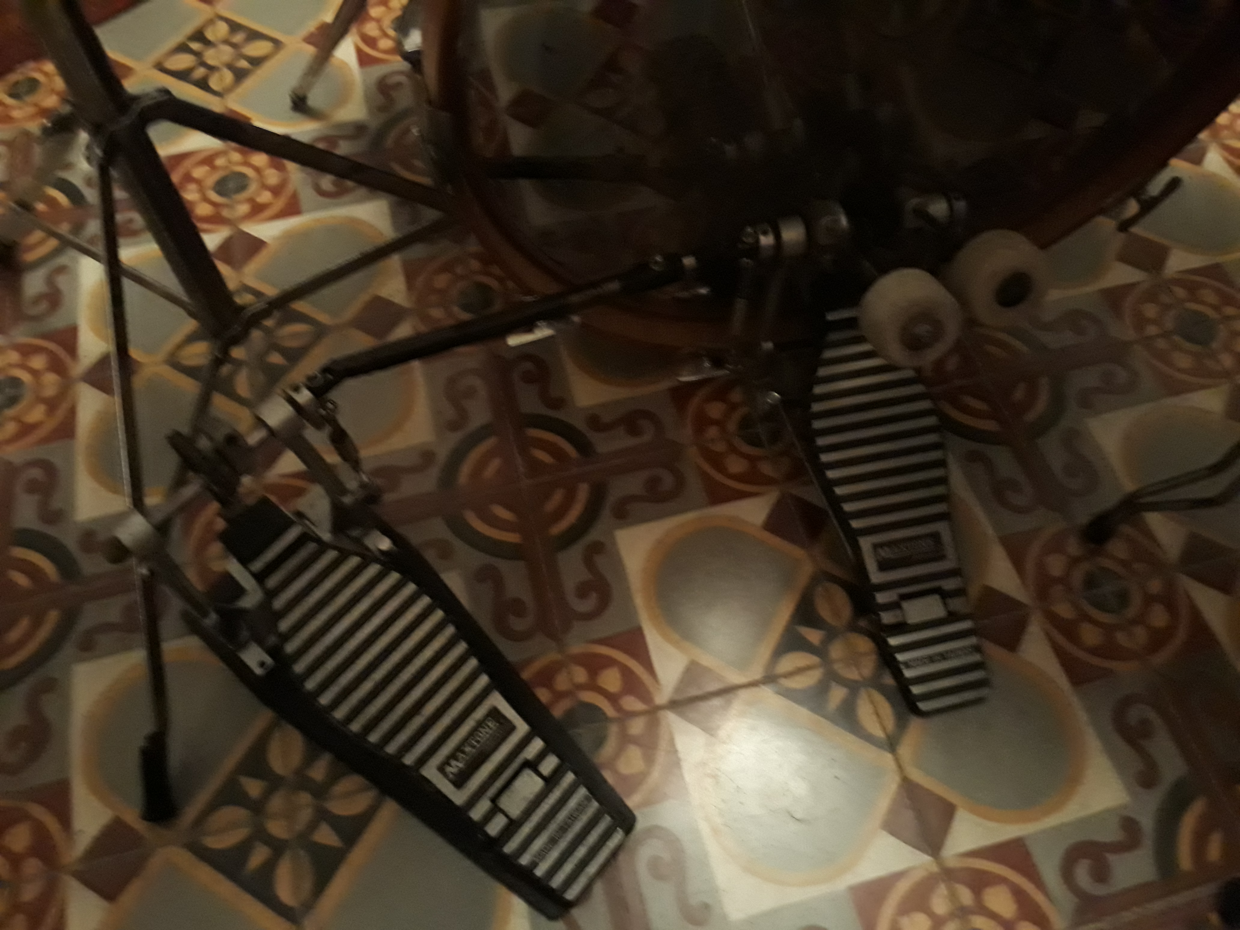 Vends pédale double de grosse caisse