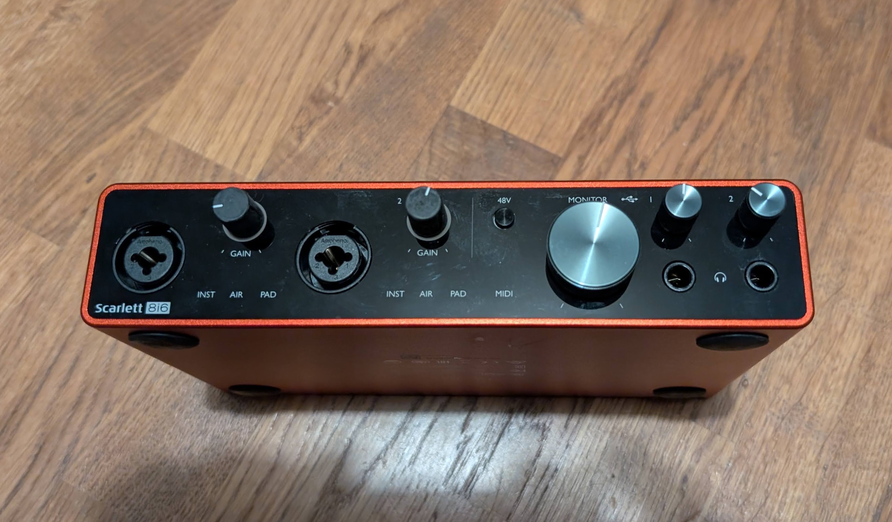 Focusrite Scarlett 8i6 3e génération – carte son USB