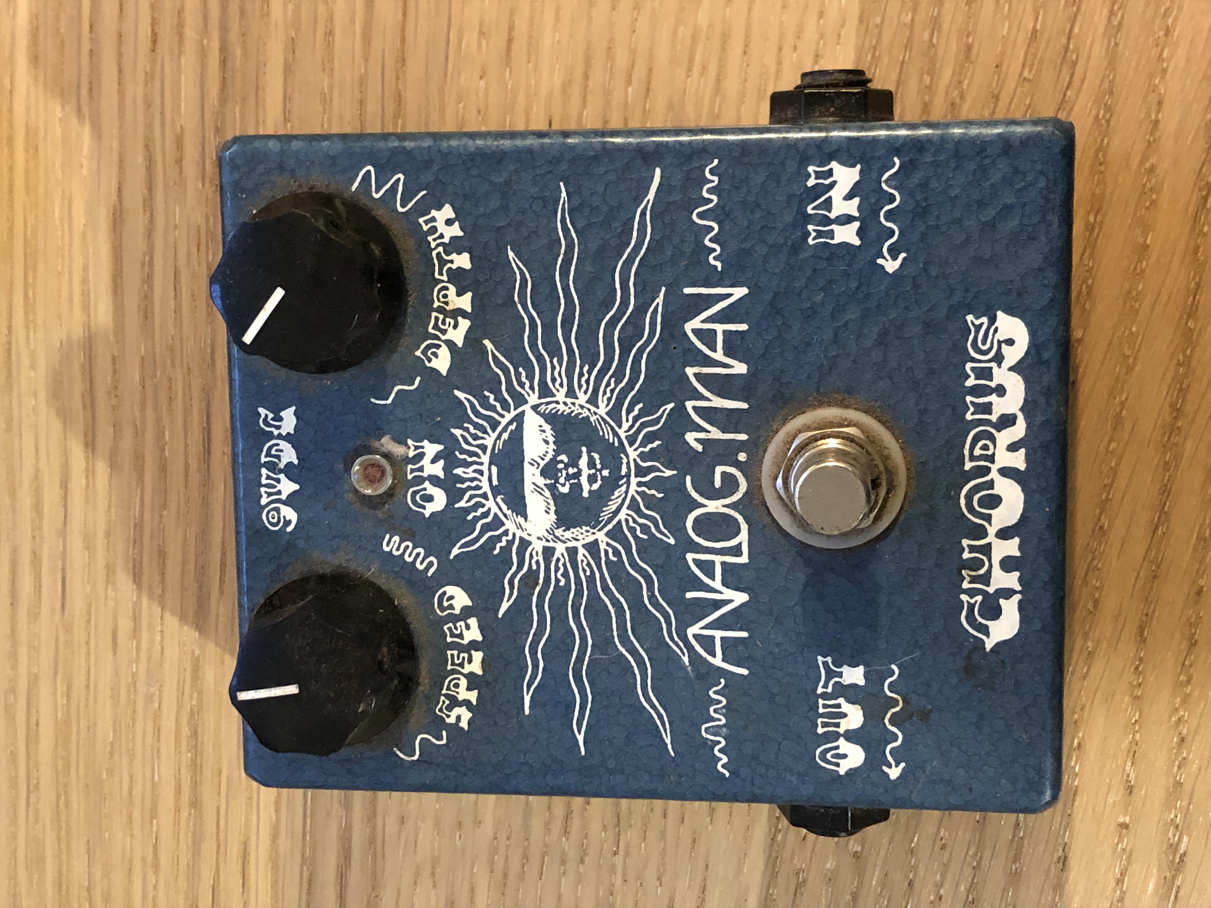 vends pédale analogman chorus très bon état