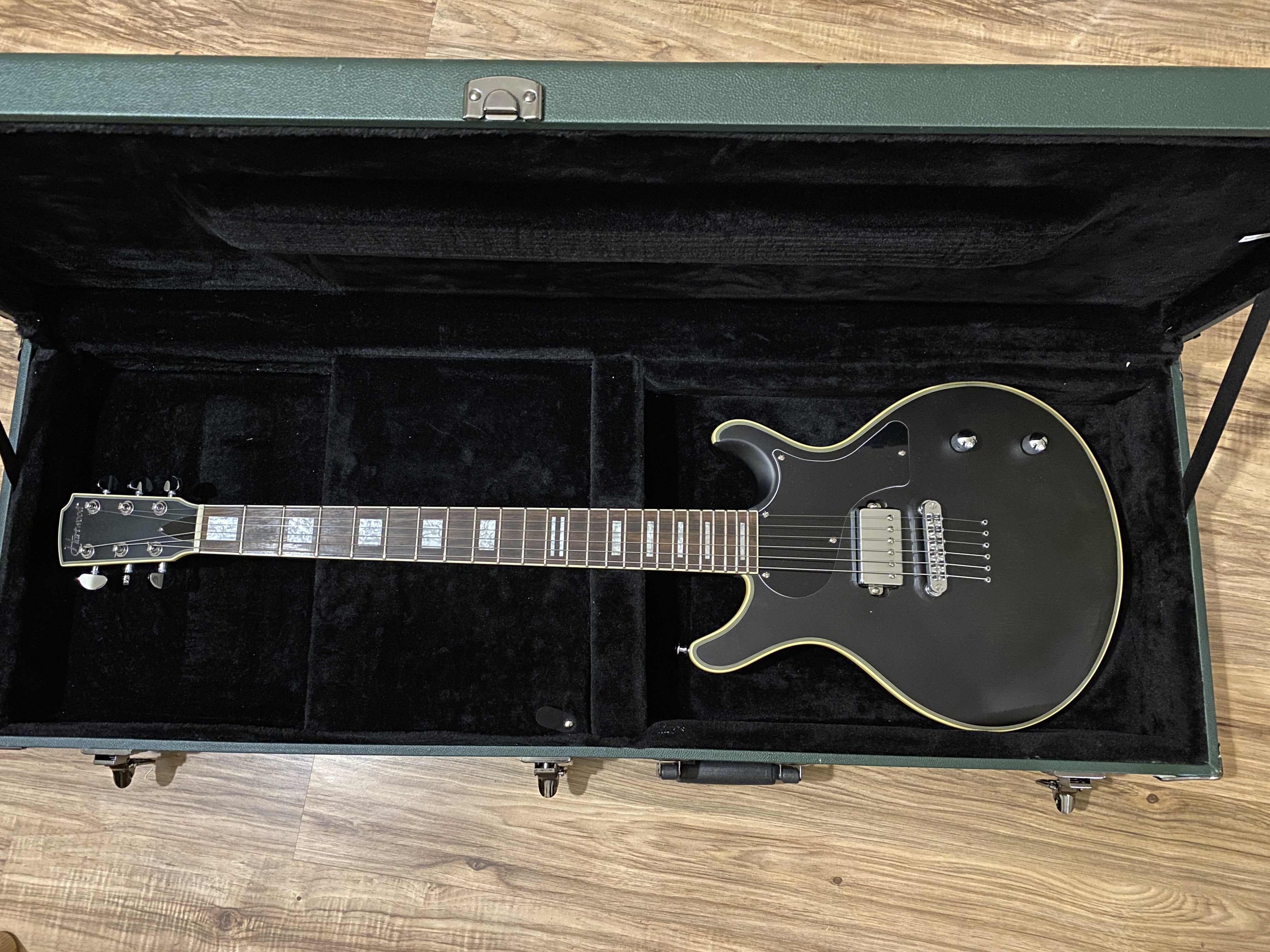 VDS Guitare "Hartwood Fifty6" Asphalt + hardcase