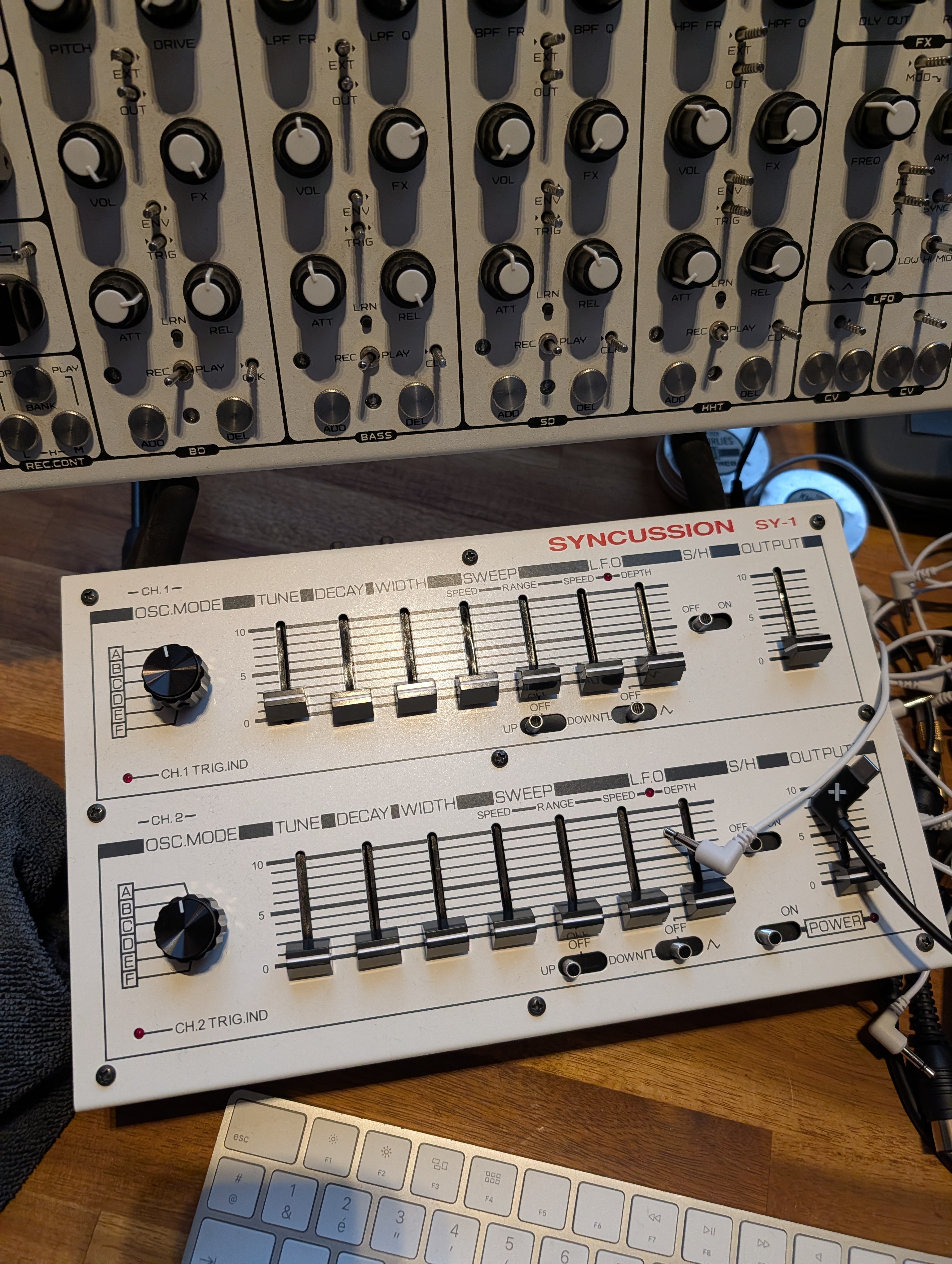 Vends Michigan synth SY1 