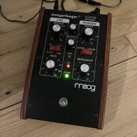Vends moog mf103 phaser analo moog