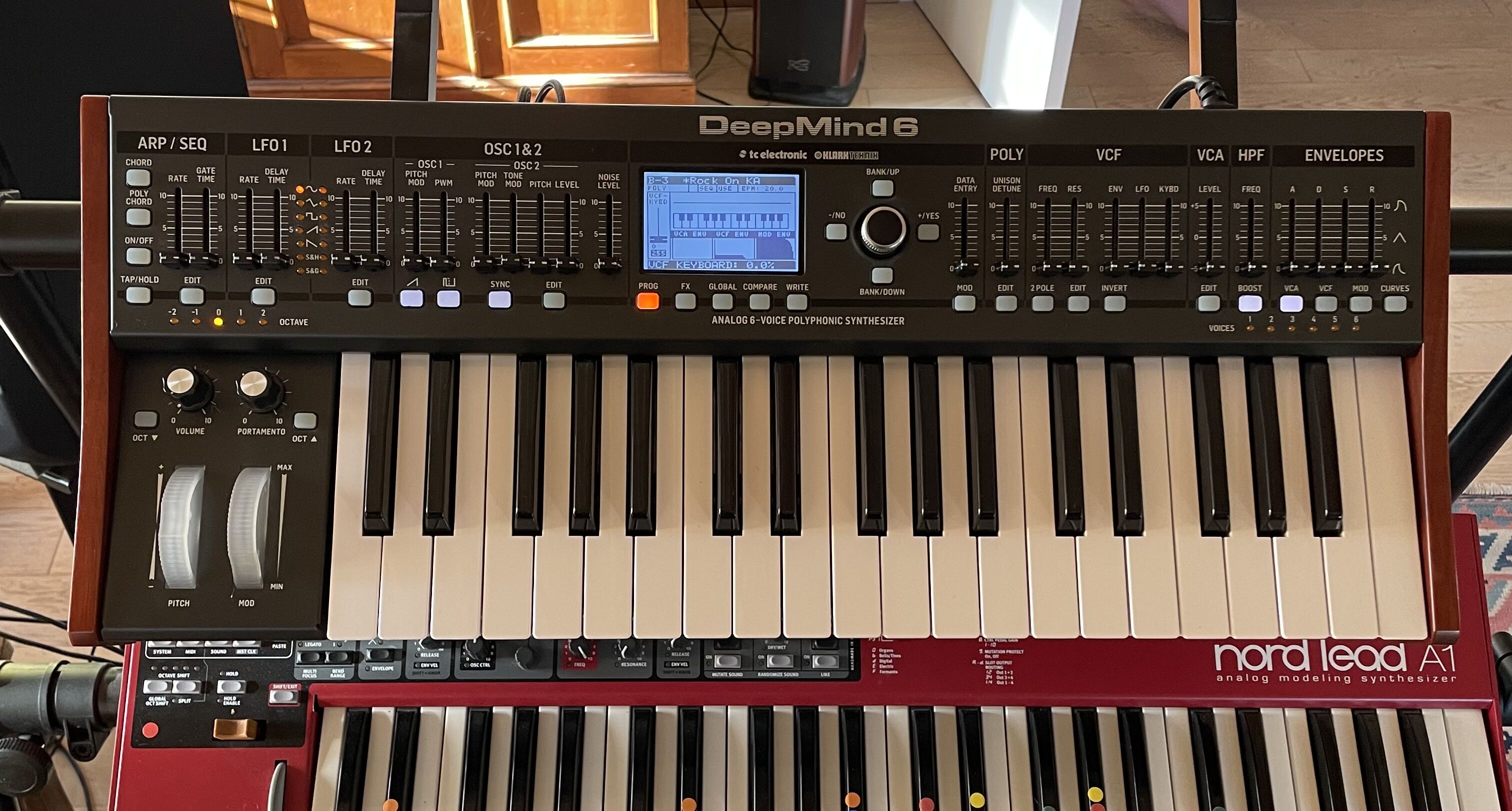 Vends Berhinger Deepmind 6 (proche du neuf)
