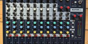 Soundcraft EPM8 en parfait état avec housse Gator