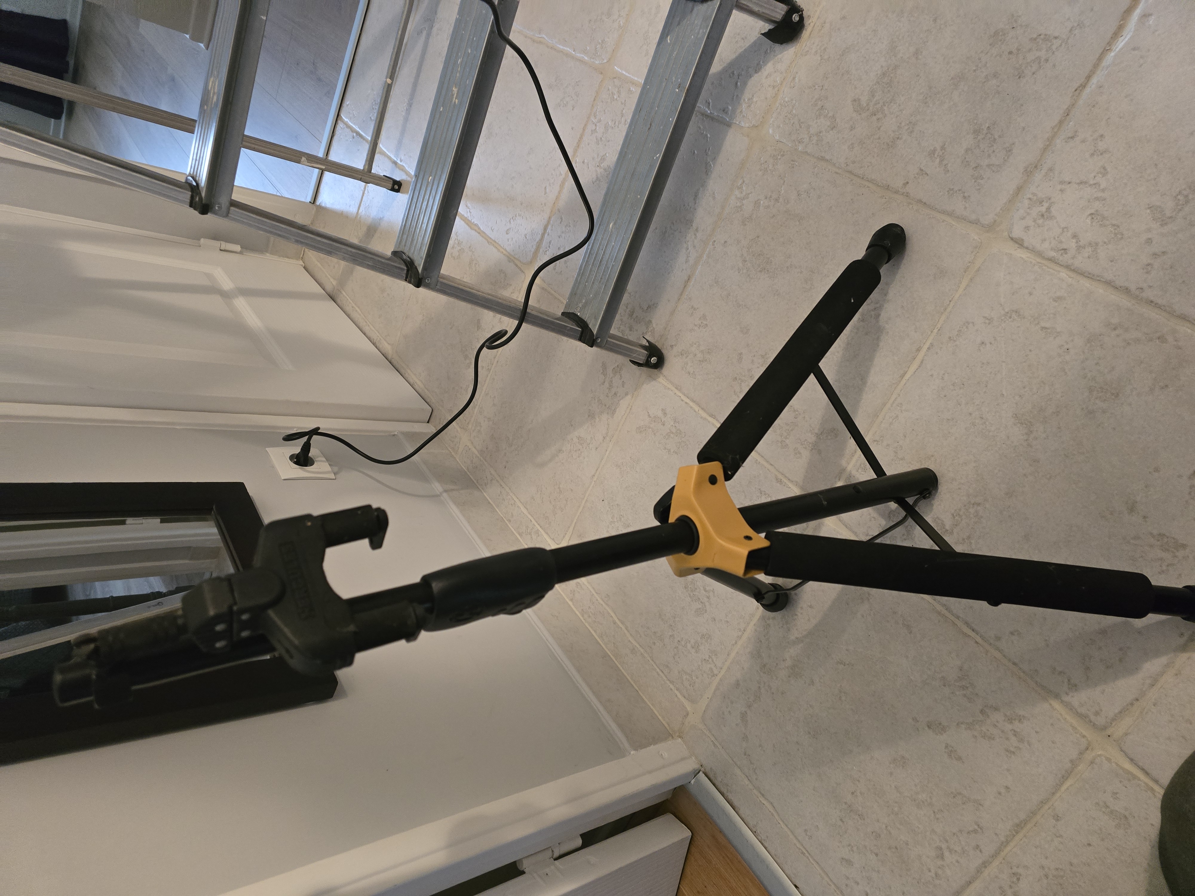 Stand Guitare Hercules HCGS-414B