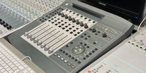 Digidesign Command 8 pour DAW et Plugins Pro tools cubase etc ....