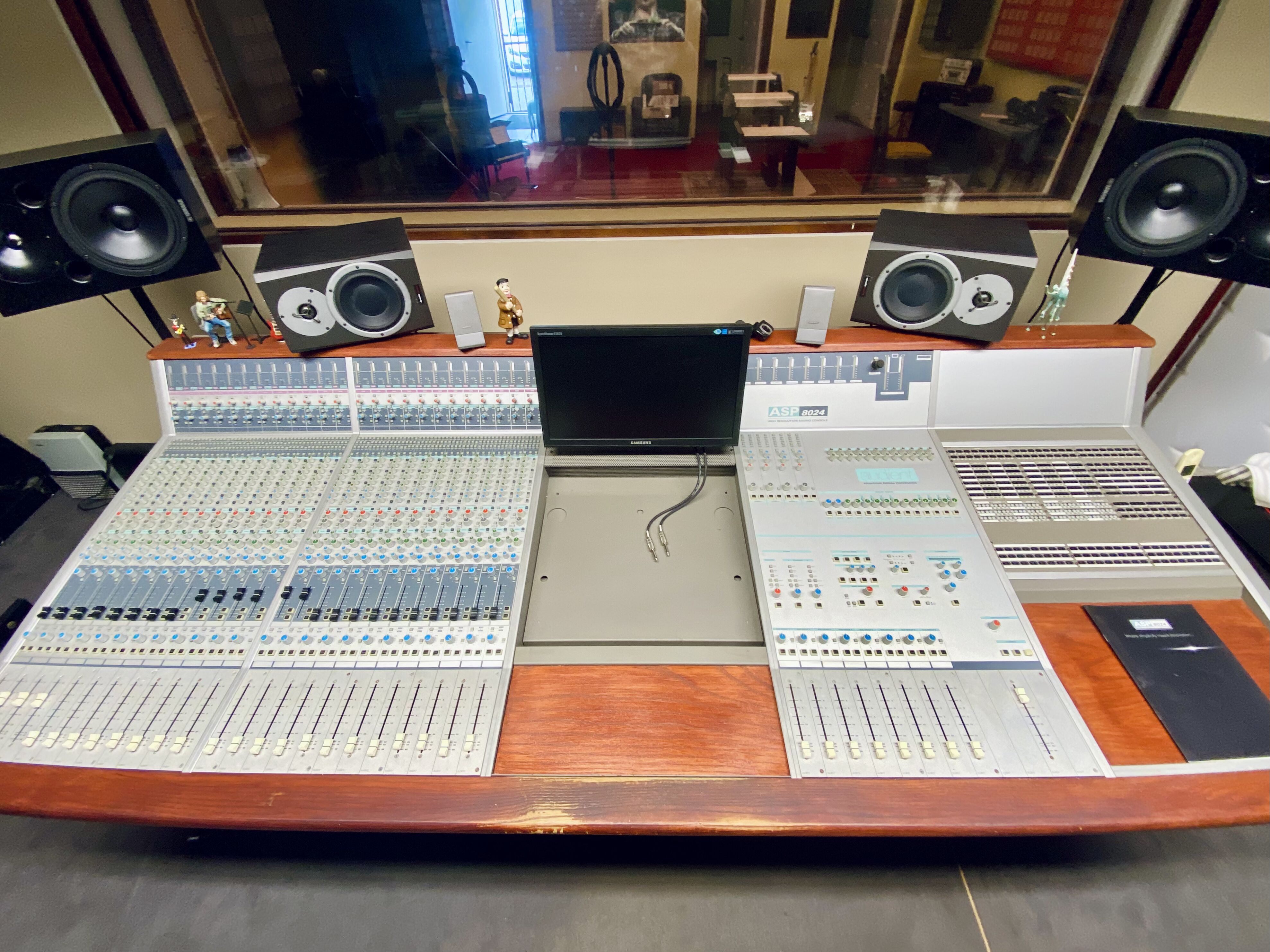 Table d'enregistrement Professionnelle Audient ASP8024 Analogique / Numérique 24 pistes, 8 bus, Compresseur Stéréo + Notice