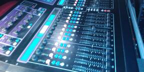 Allen & Heath -GLD-80 +Ar2412+Ar084+Carte Dante+Flightcase +RJ45 75 m