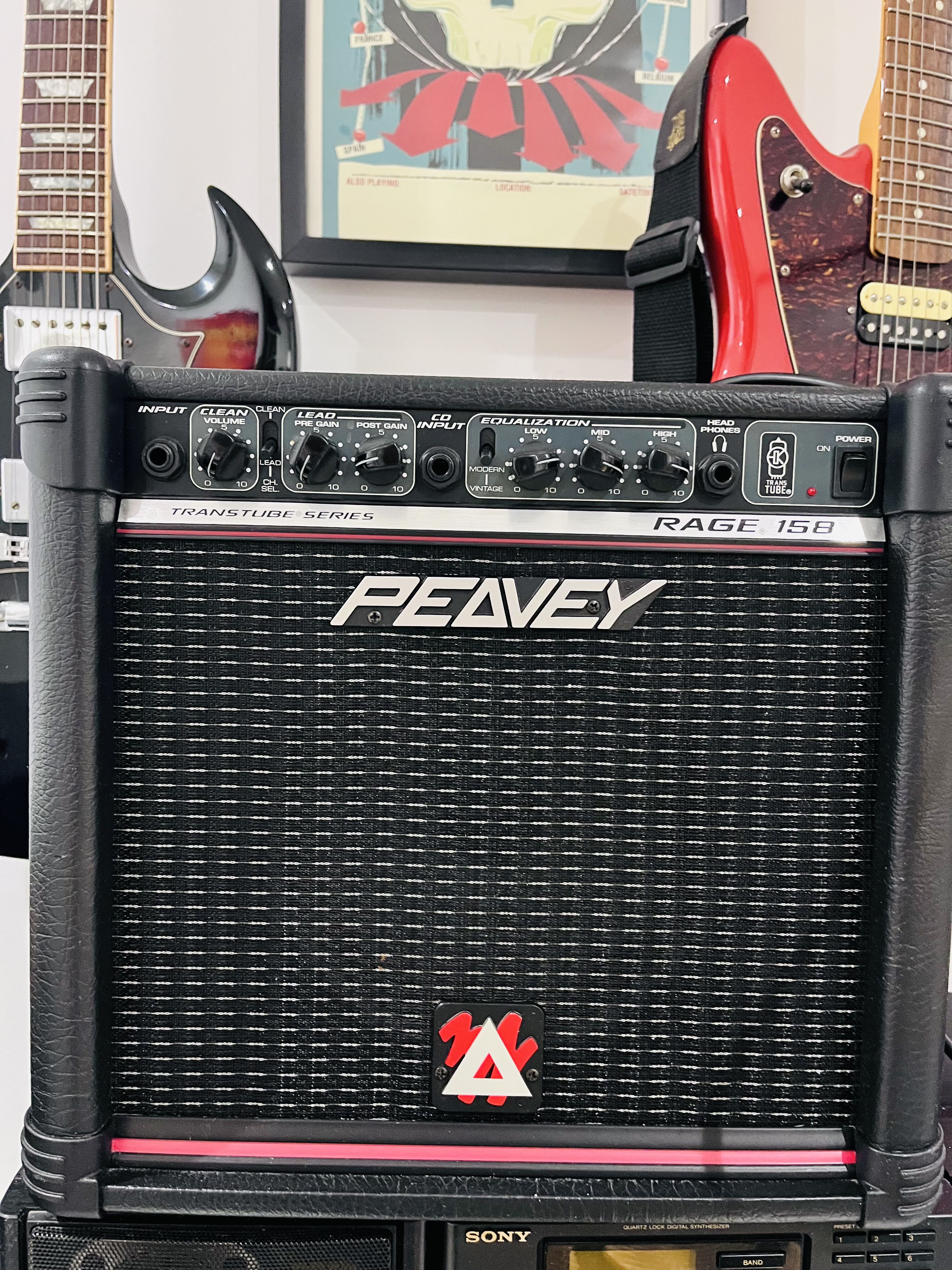 Vends ampli guitare Peavey Rage 158.