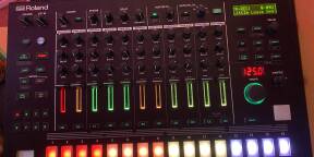 Roland TR-8S – État impeccable – Boîte + kits inclus