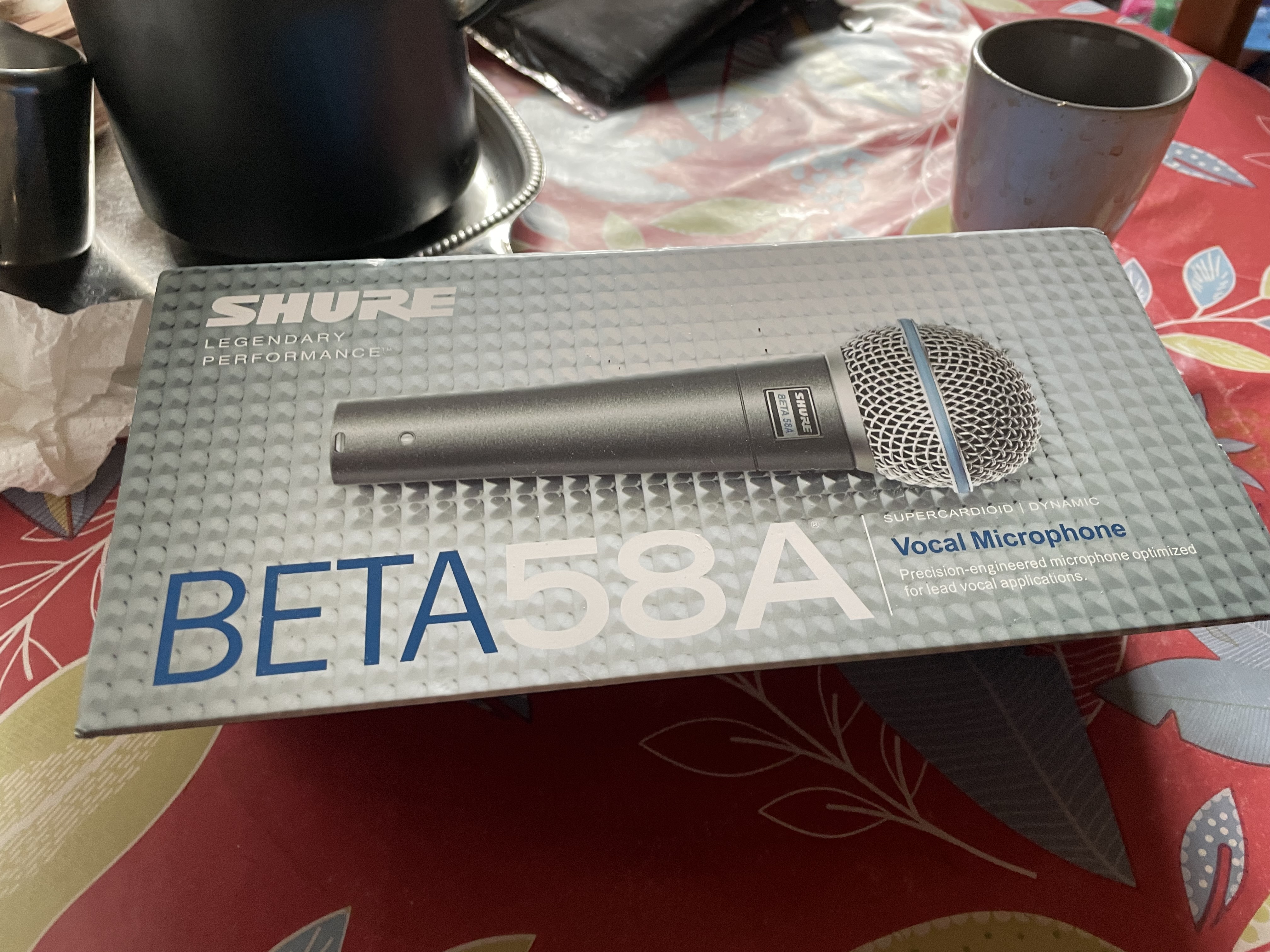 Shure beta 58A - vrai shure pas contrefaçon - neuf 