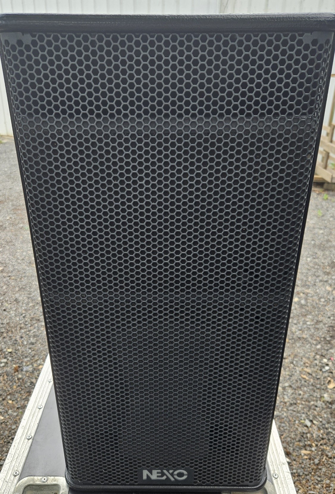 Vends ou achete Une Enceinte Nexo Géo S1210