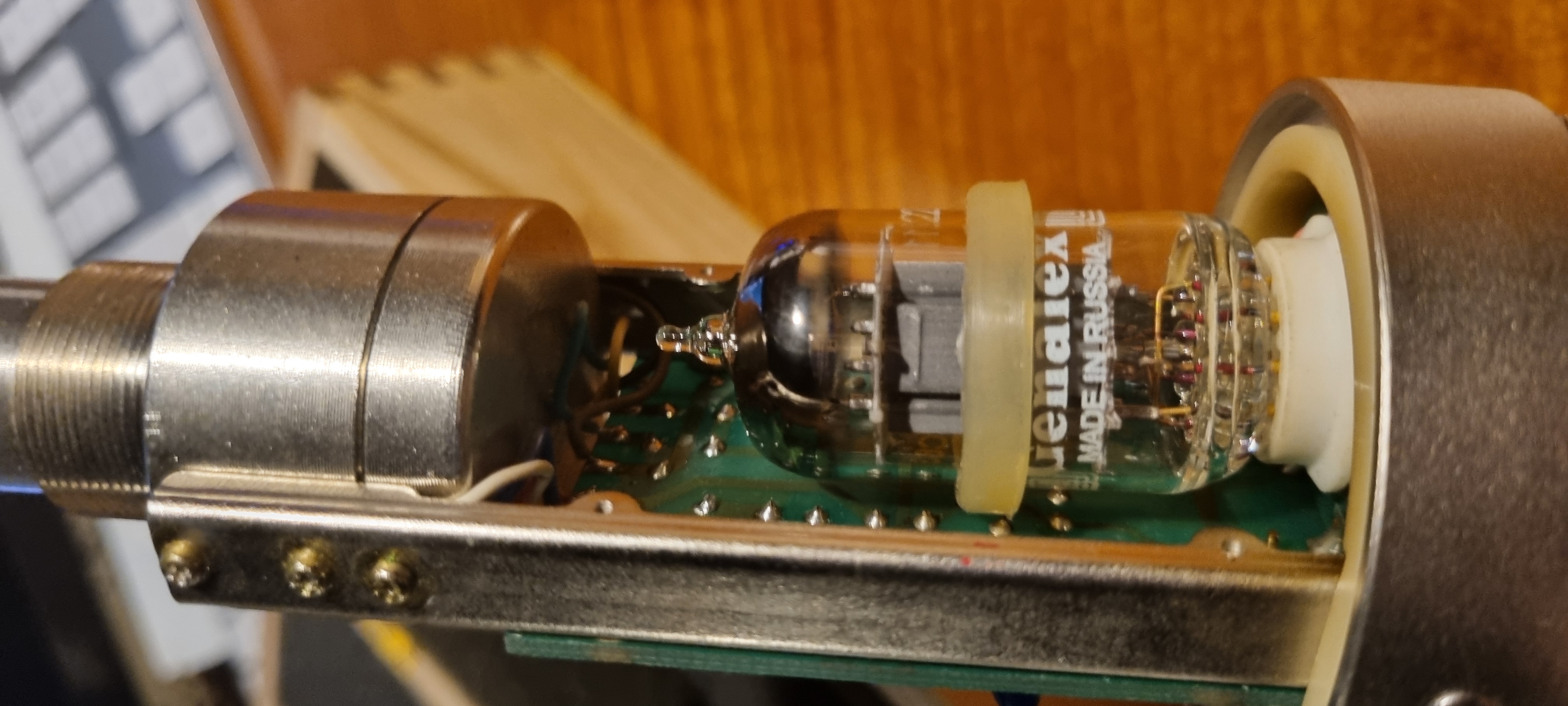 VENDS SE Z5600 / CAPSULE ET LAMPE NEUVES