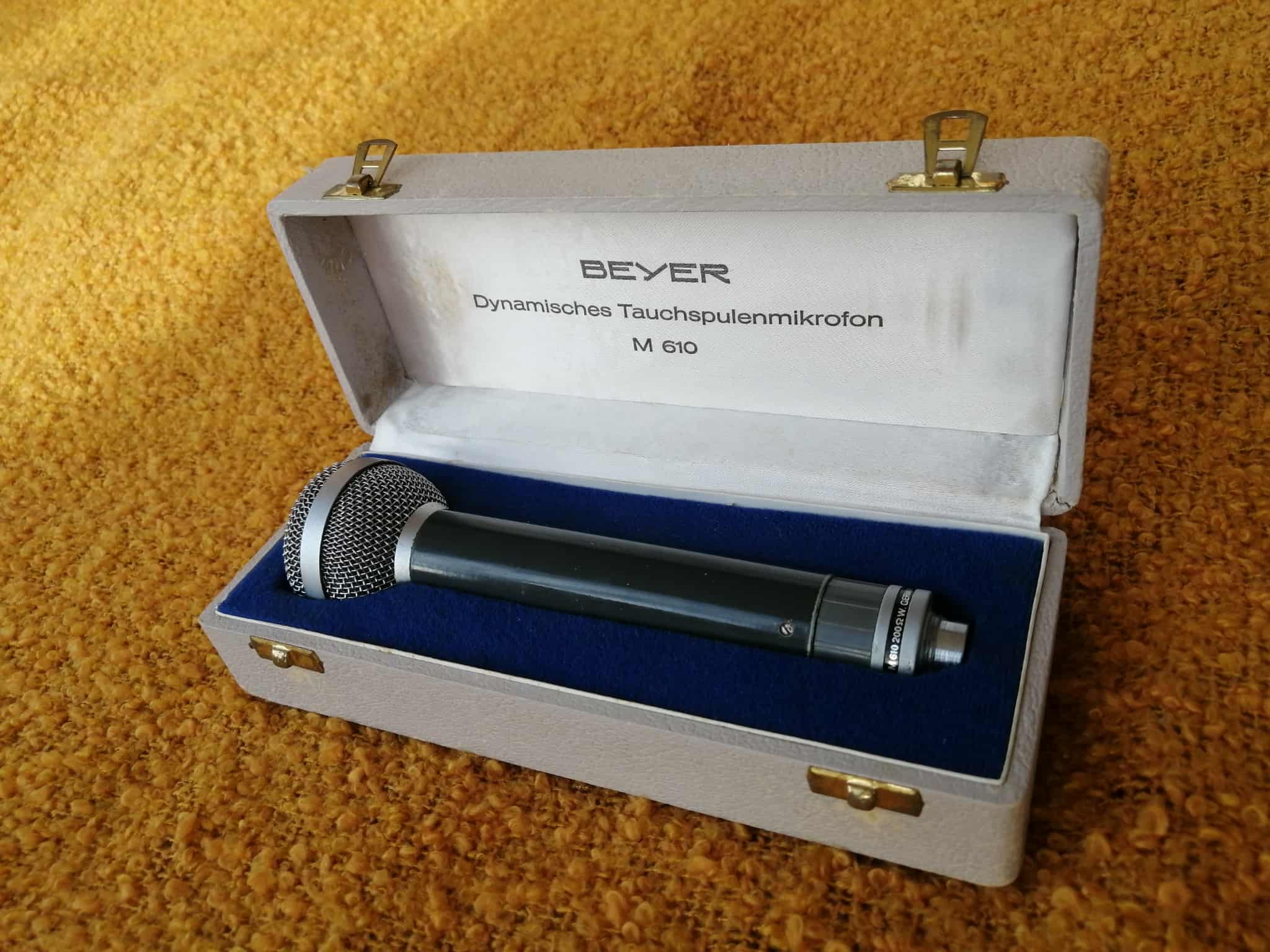 Microphone Beyer M610 avec sa boîte d'origine
