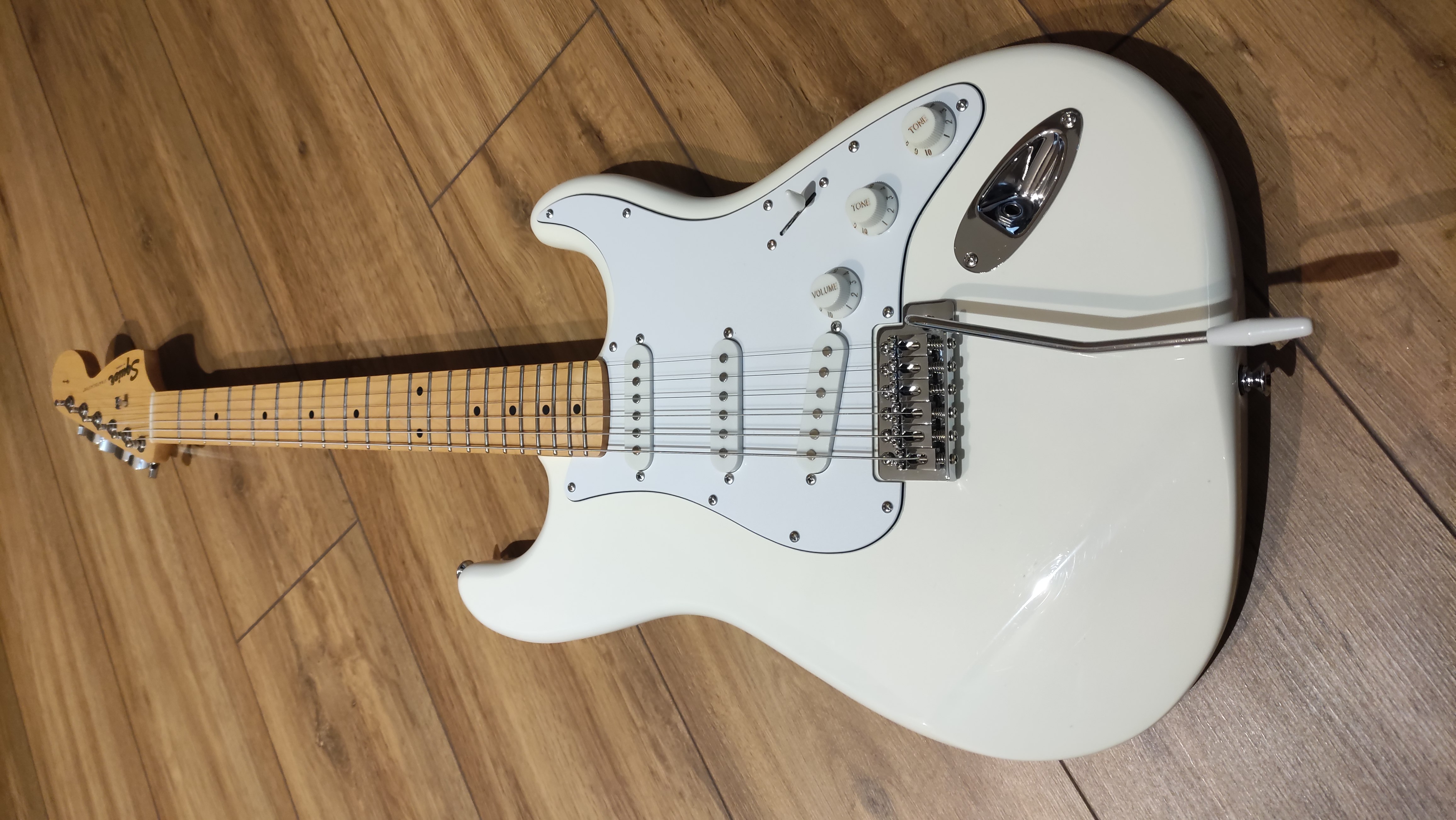 Squier Stratocaster olympique white