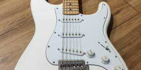 Squier Stratocaster olympique white