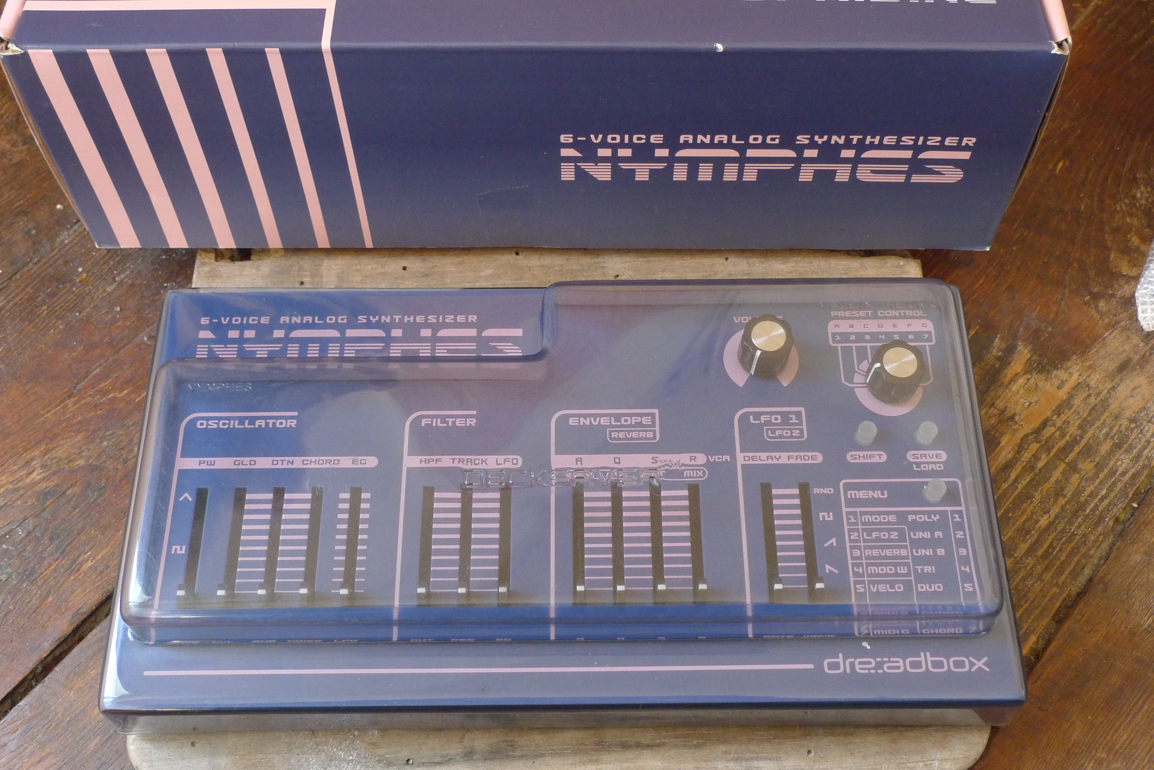 Je vends un synth Nymphes Dreadbox Nickel avec Decksaver 
