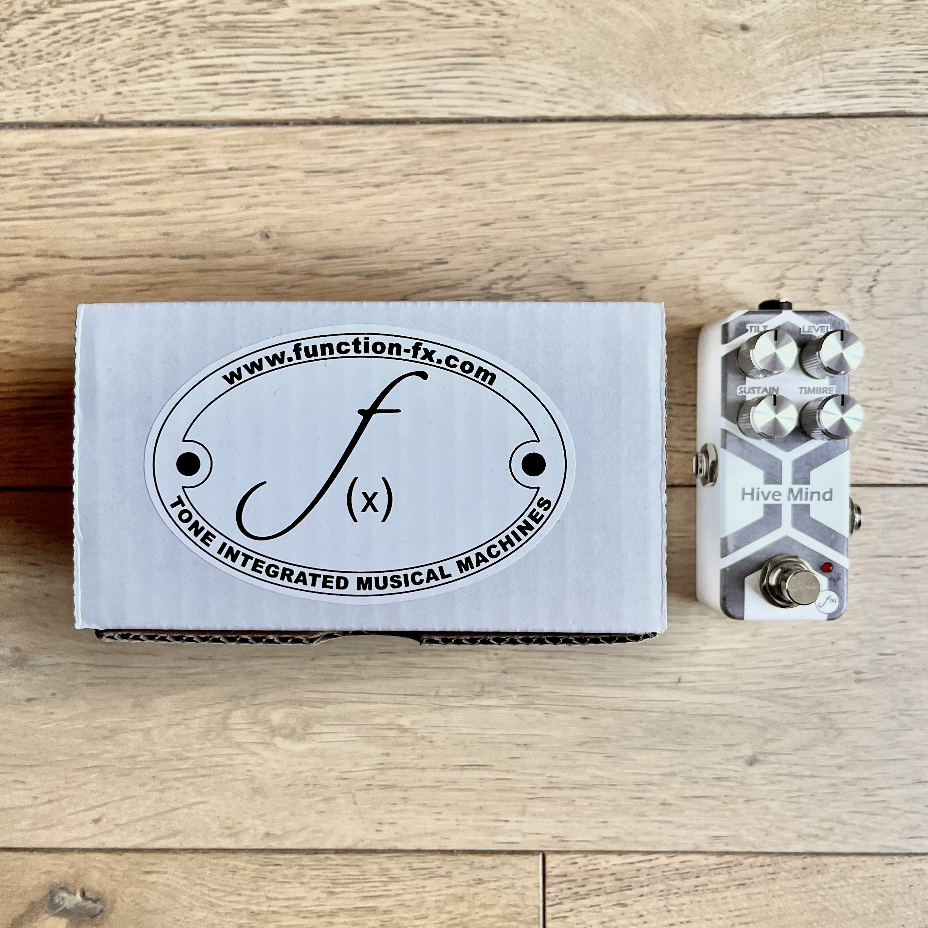 Function F(x) - Hive Mind - Baldwin Burns Buzzaround Fuzz mini clone