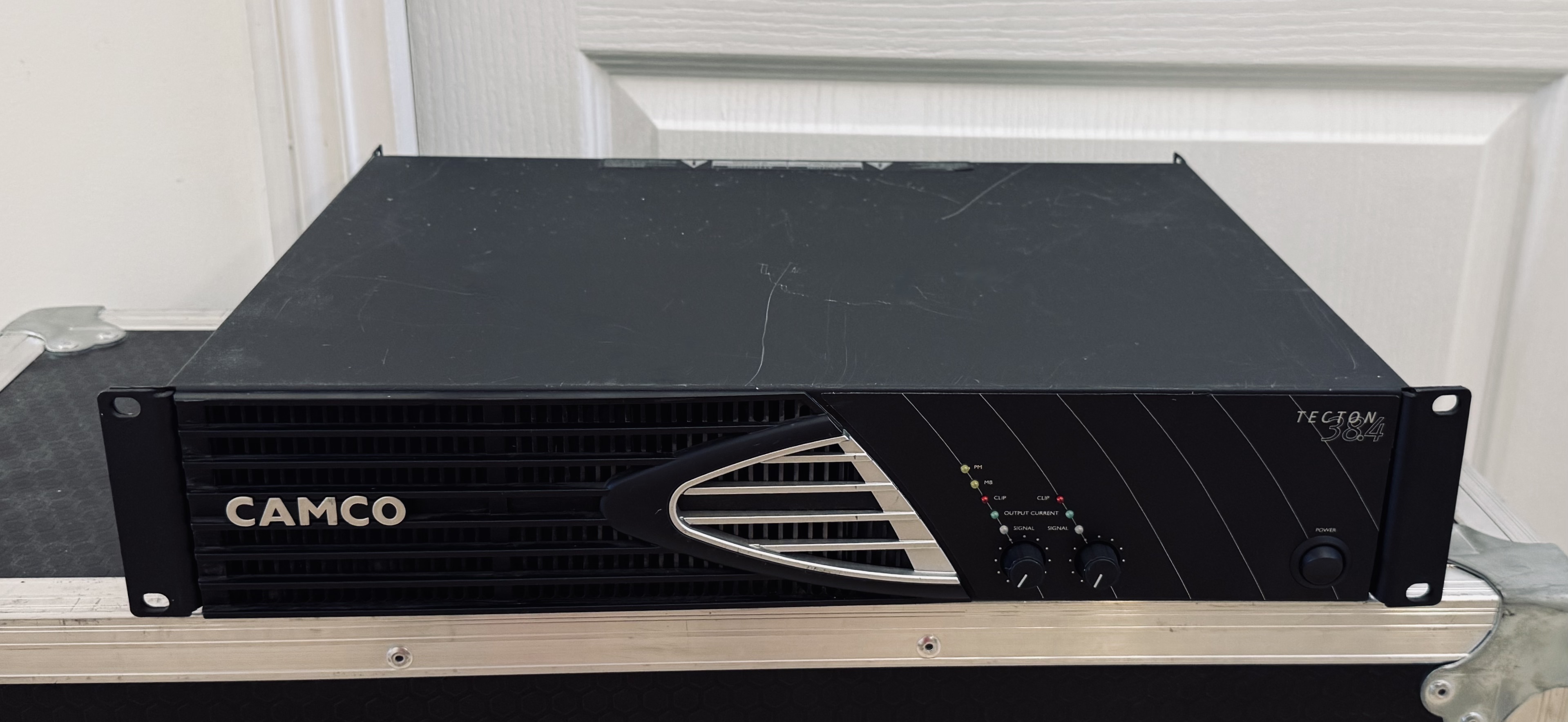 CAMCO Tecton 38.4 en parfait état