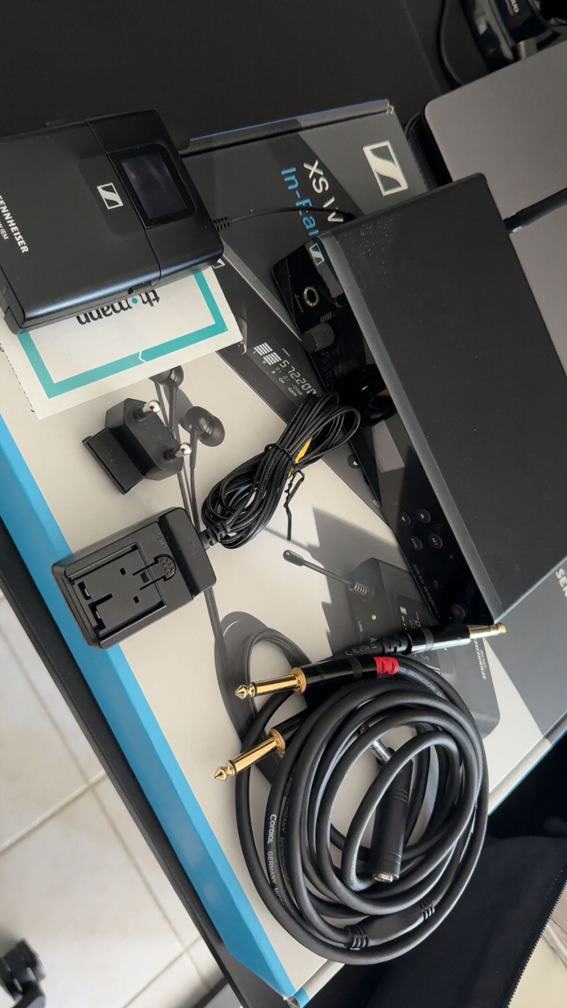 Vend Système intra-auriculaire UHF sans fil  Sennheiser IE 4