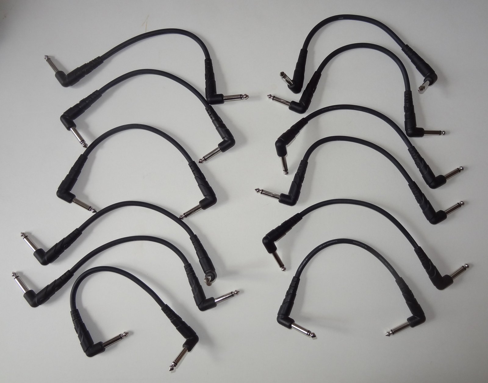 Vends lot de 12 câbles jack patch 15 cm Planet Waves / Daddario PW-CGTP-305 pour pedalboard