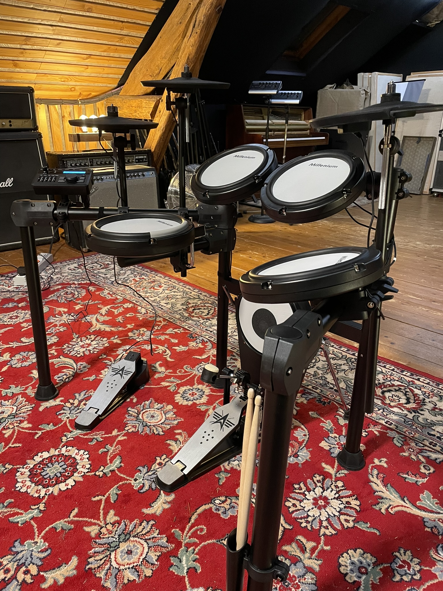 167DD8C0-0D83-4EB4-A46F-56D94F13E965 1 102 o