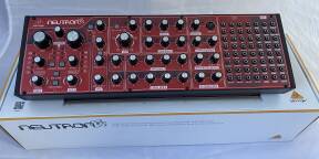 Vends Behringer Neutron comme neuf