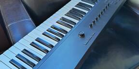 Clavier midi USB Komplete kontrol A61 + logiciels gratuits.