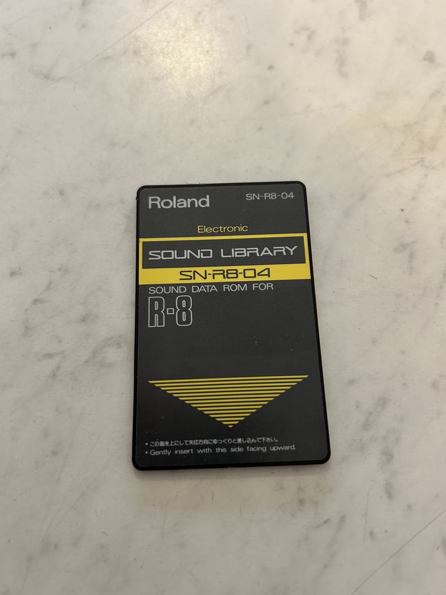 roland SN R8 04 electronic