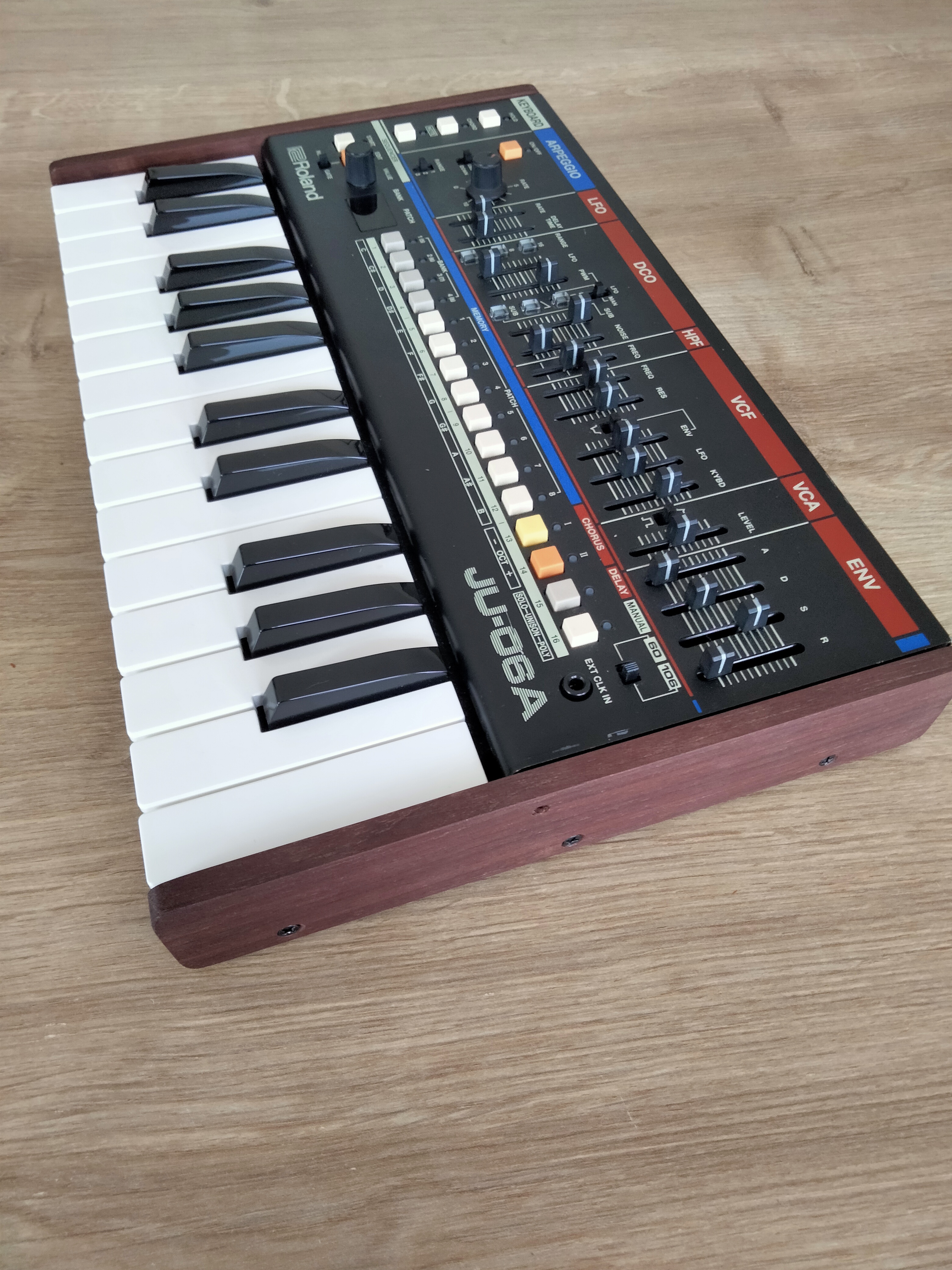 Flancs en bois pour Roland K-25M 