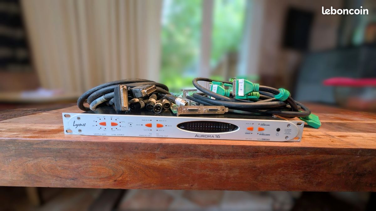 Lynx Aurora 16 + carte PCI express+ cables