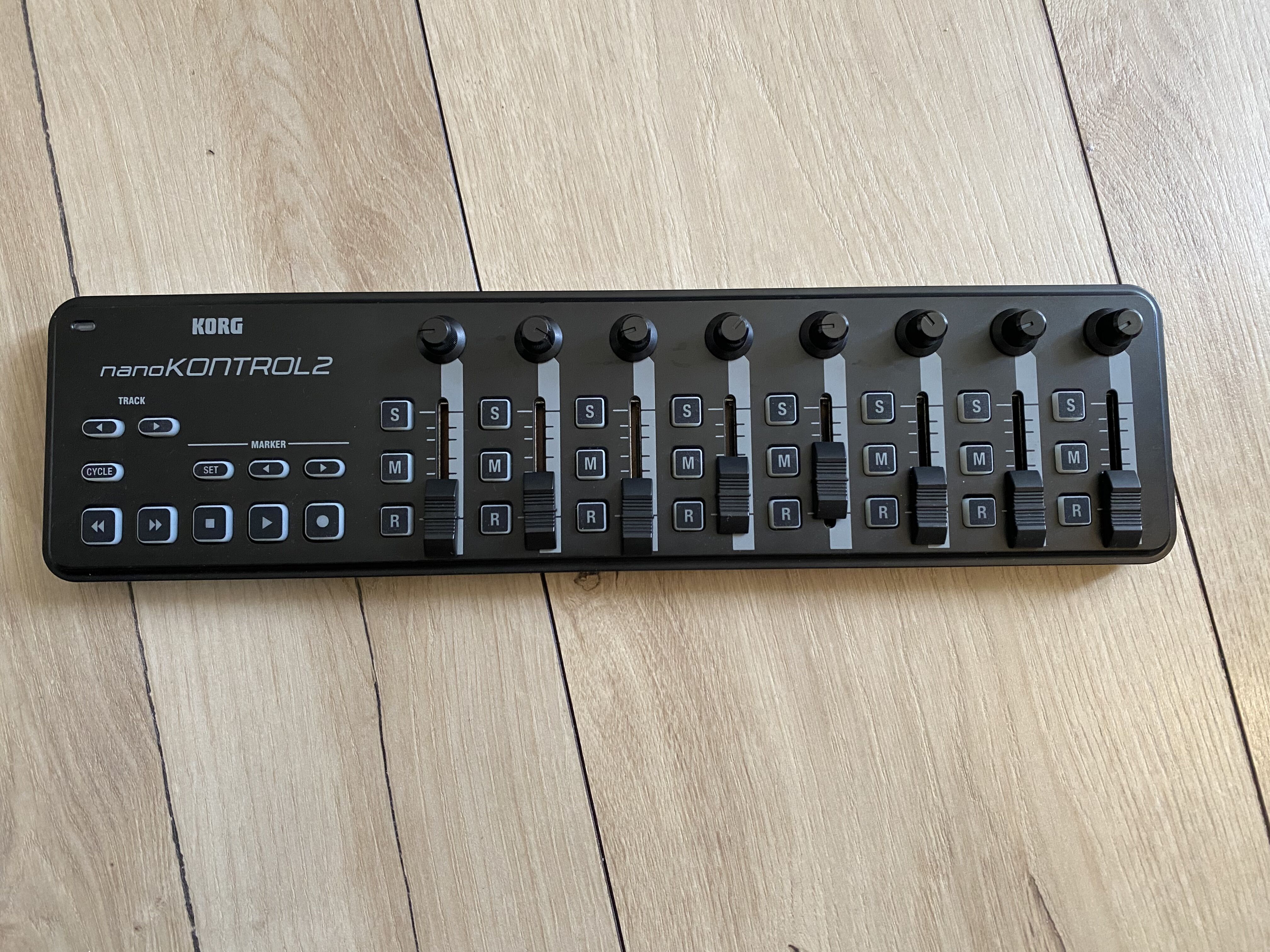 Vends KORG nanoKONTROL2