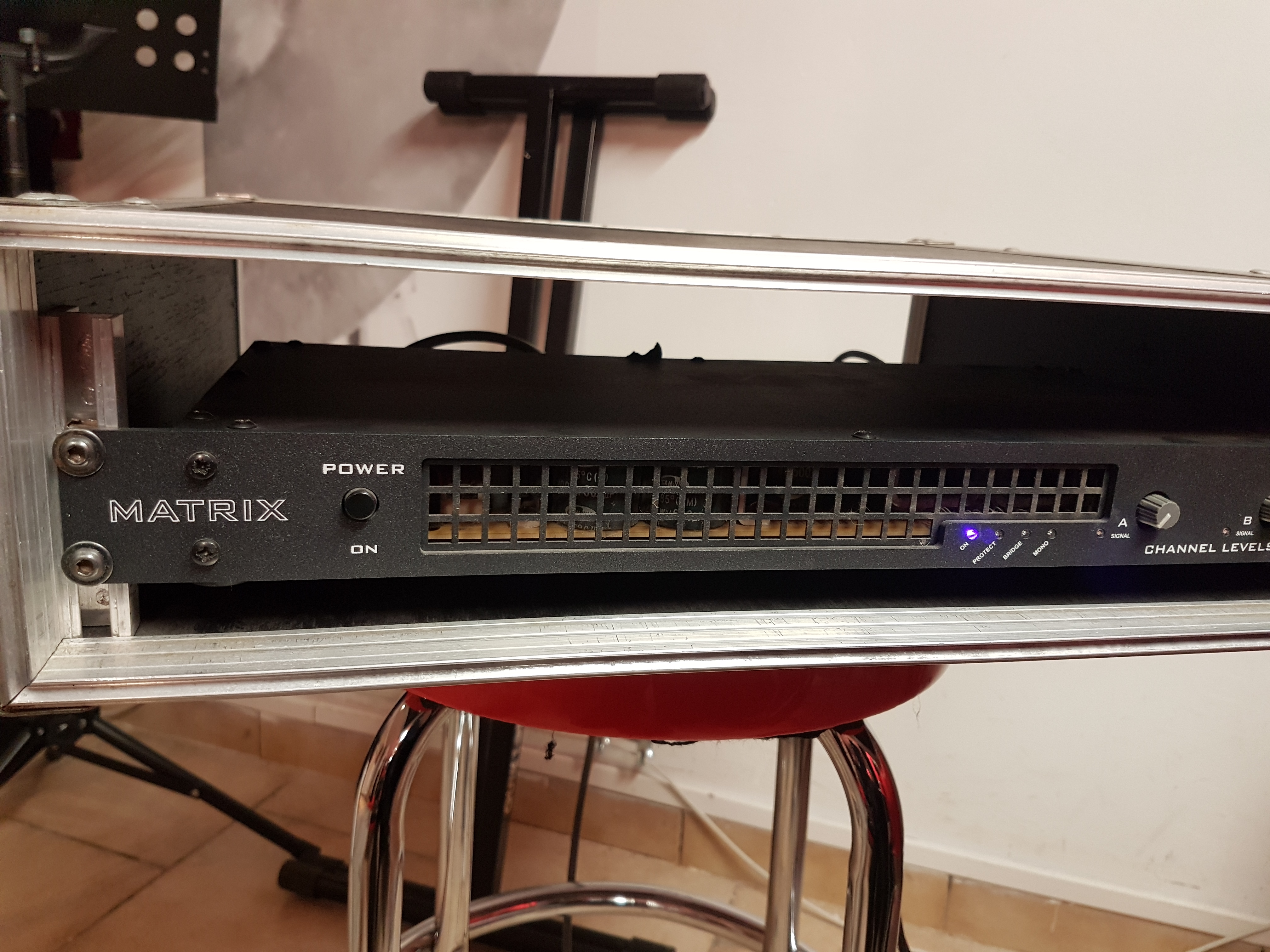 Vends ampli Matrix GT1000FX
