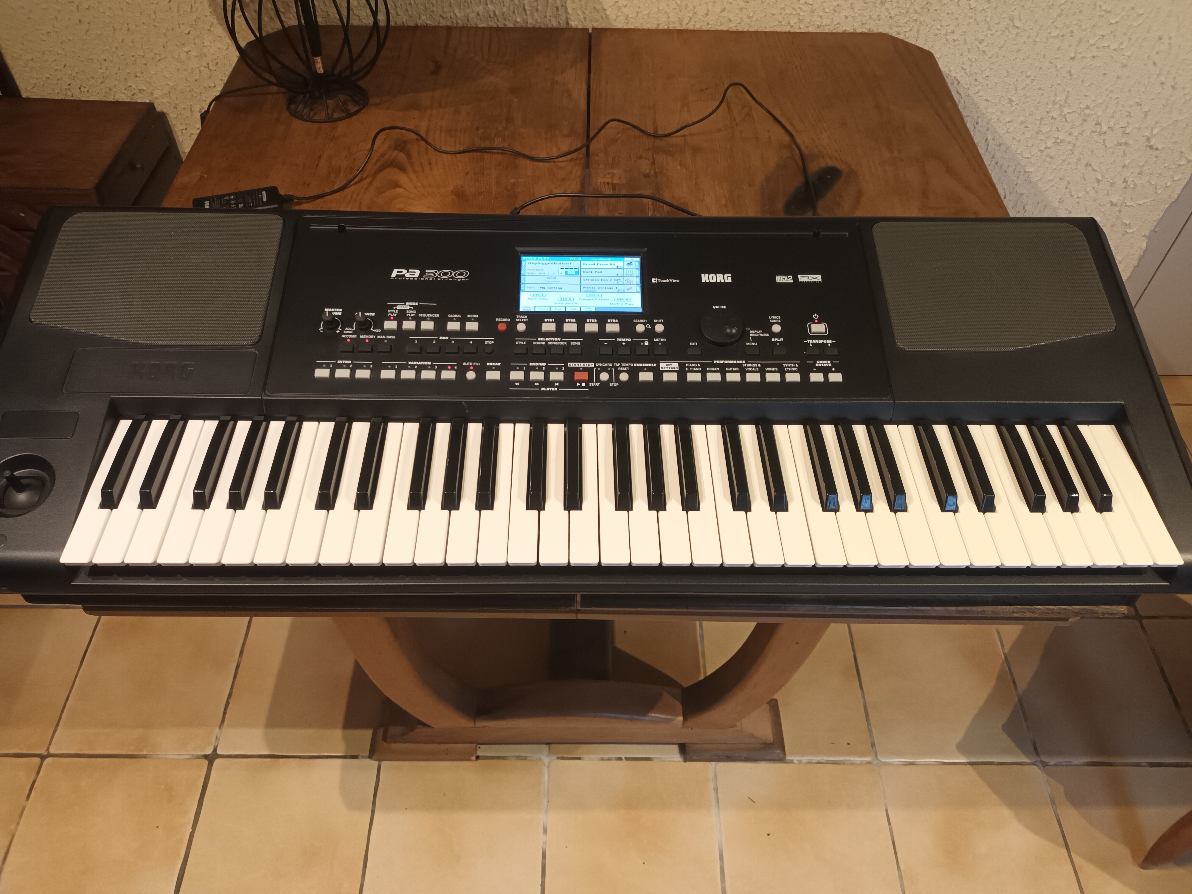 Korg PA300 clavier arrangeur 