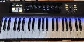 Komplete Kontrol S49 MK1 + Maschine Studio (avec decksaver) – Excellent état – 250 €