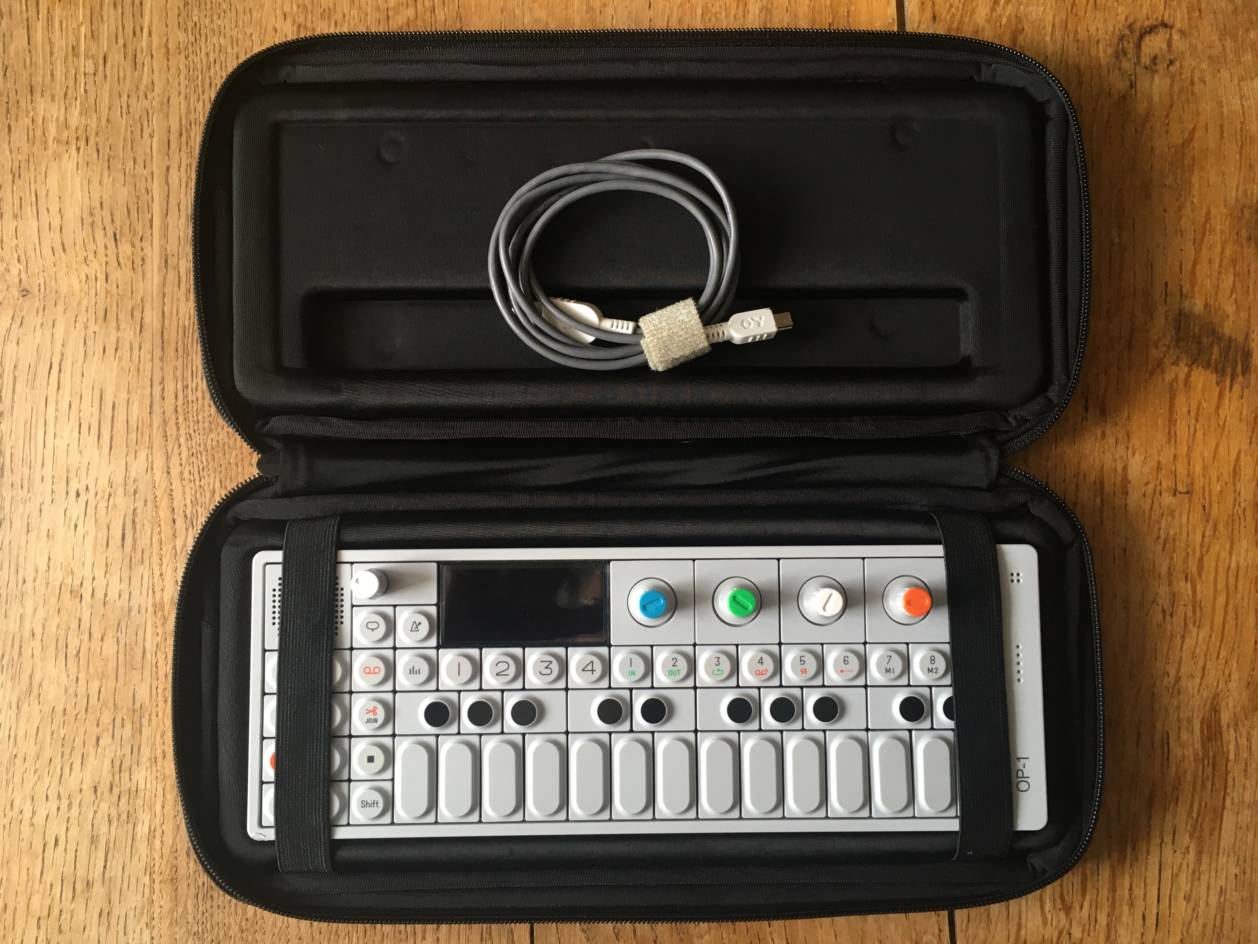 Vends Teenage Engineering OP-1