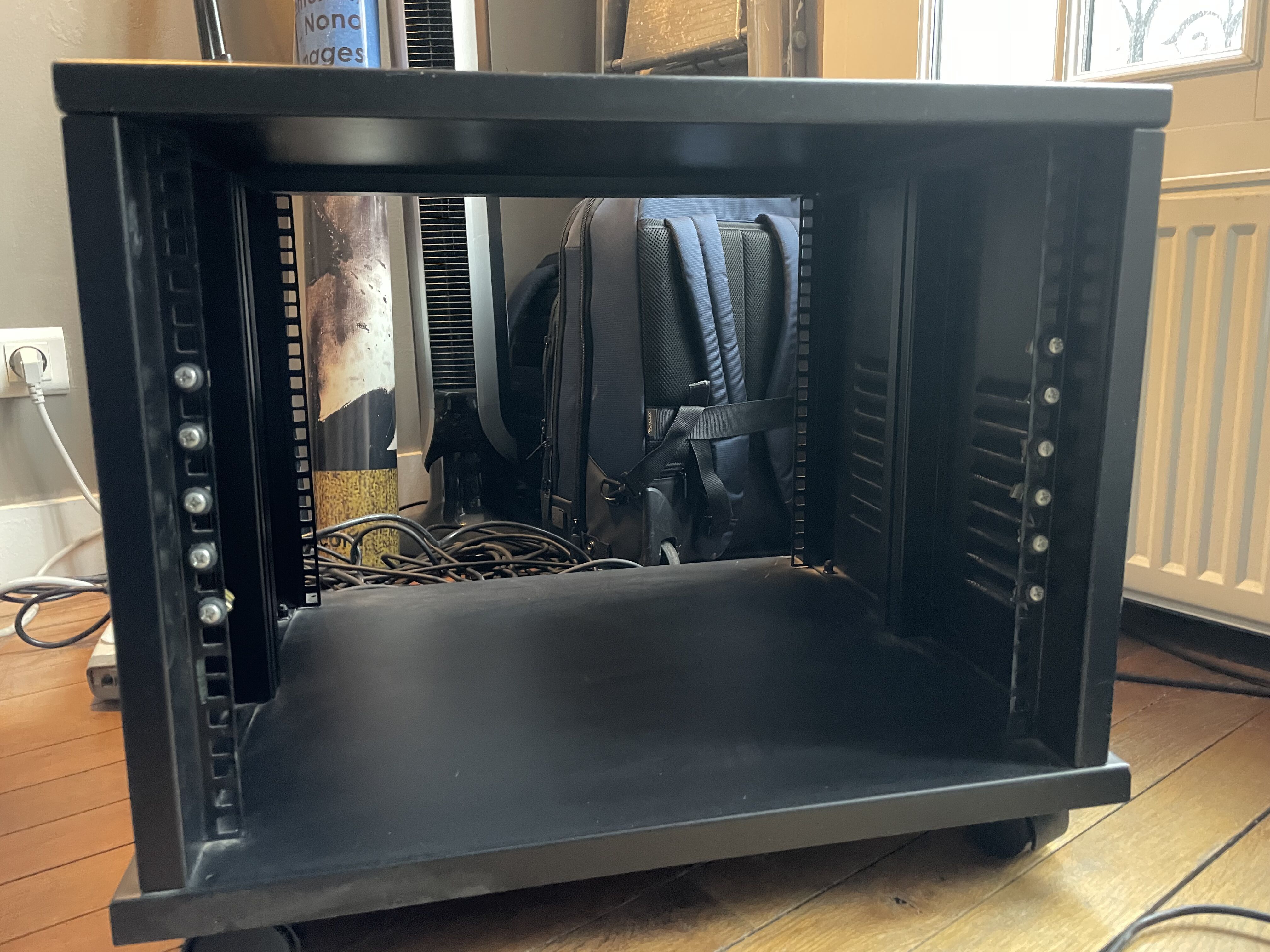 Vends Rack Millenium Steel Box 8 45