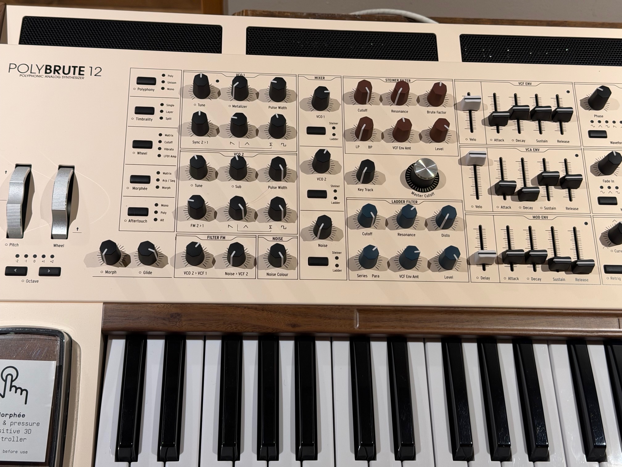 vds: Arturia Polybrute 12