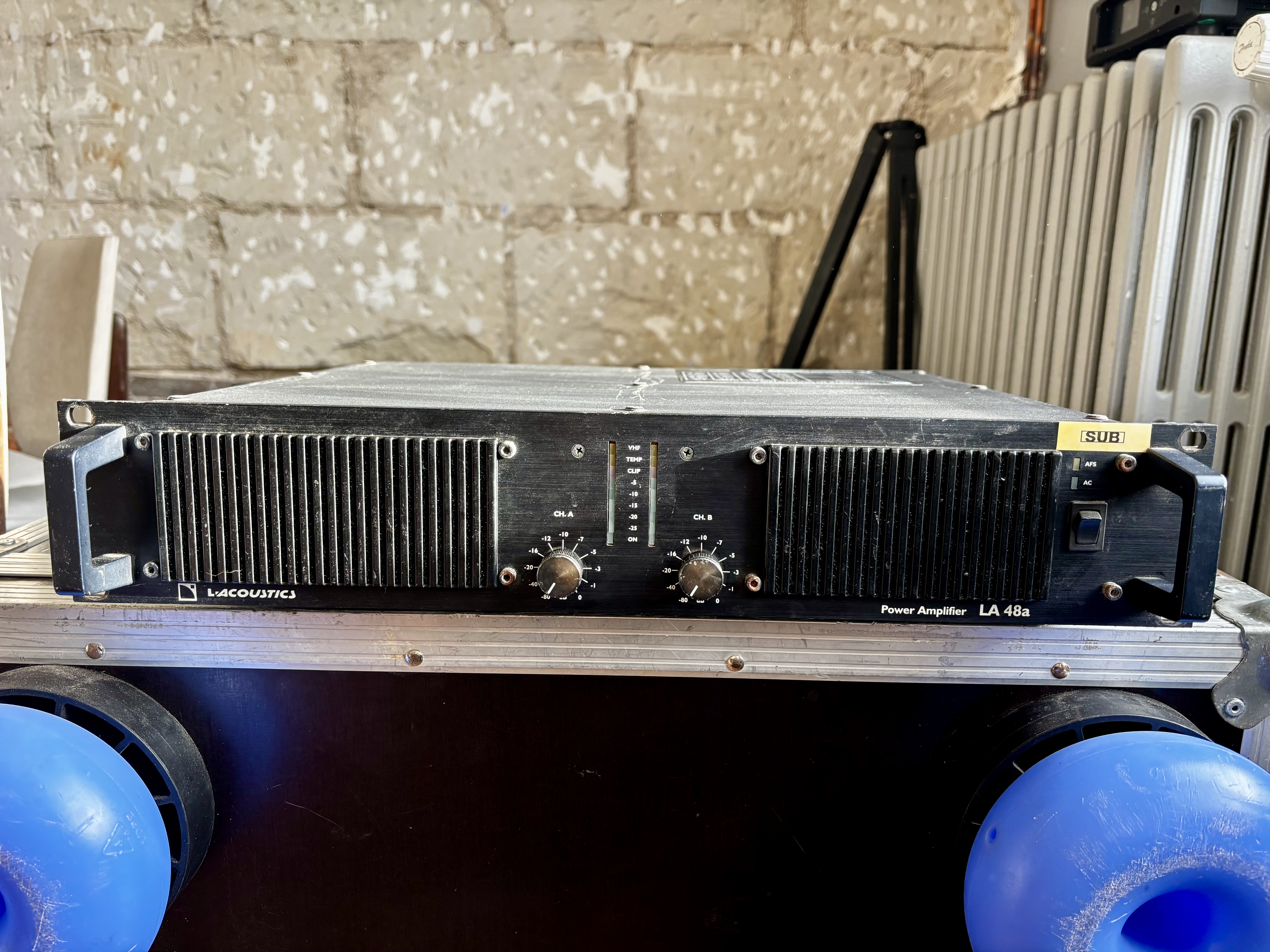 Vent Amplification LA48 L-Acoustic