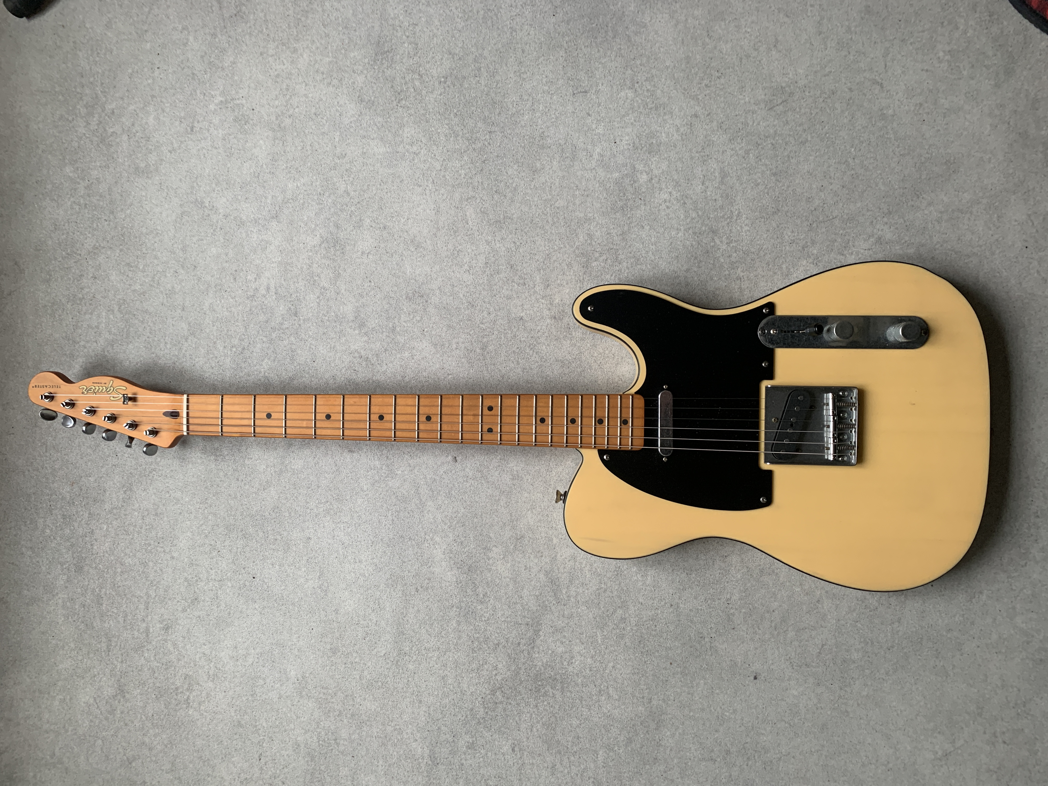 Squier Telecaster 40th anniversary: 500€