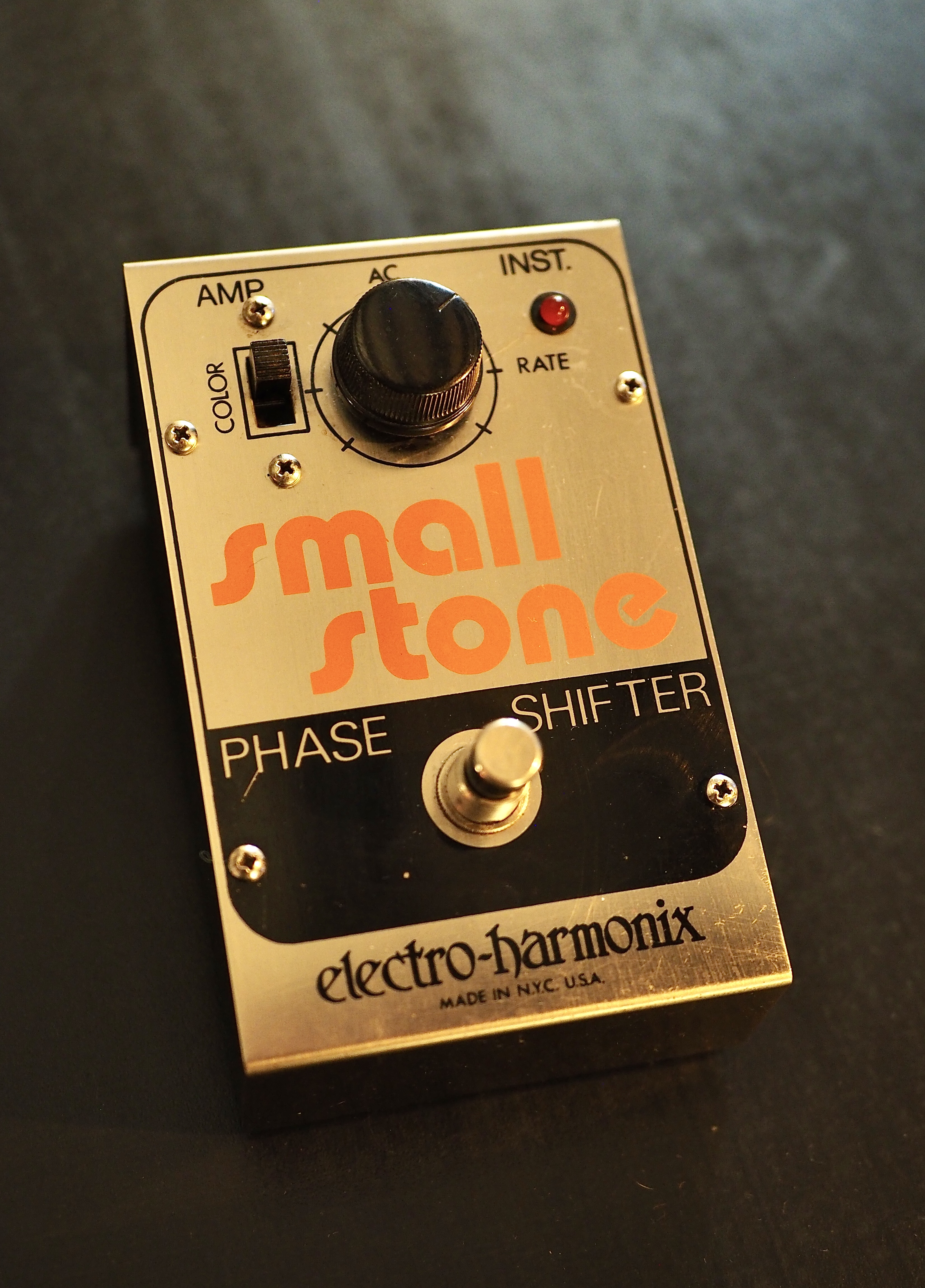 Electro-Harmonix Small Stone Phase Shifter V2 Mod LED + True Bypass