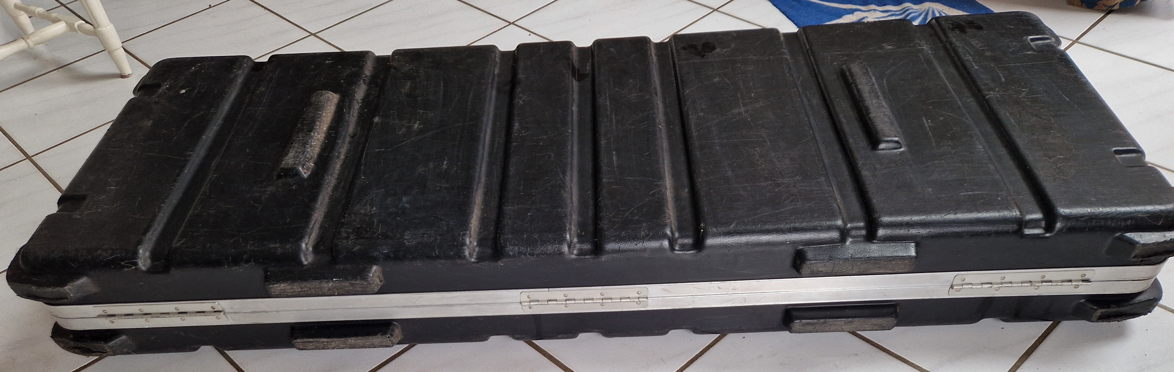 Vends flight case polyethylene clavier 88 notes