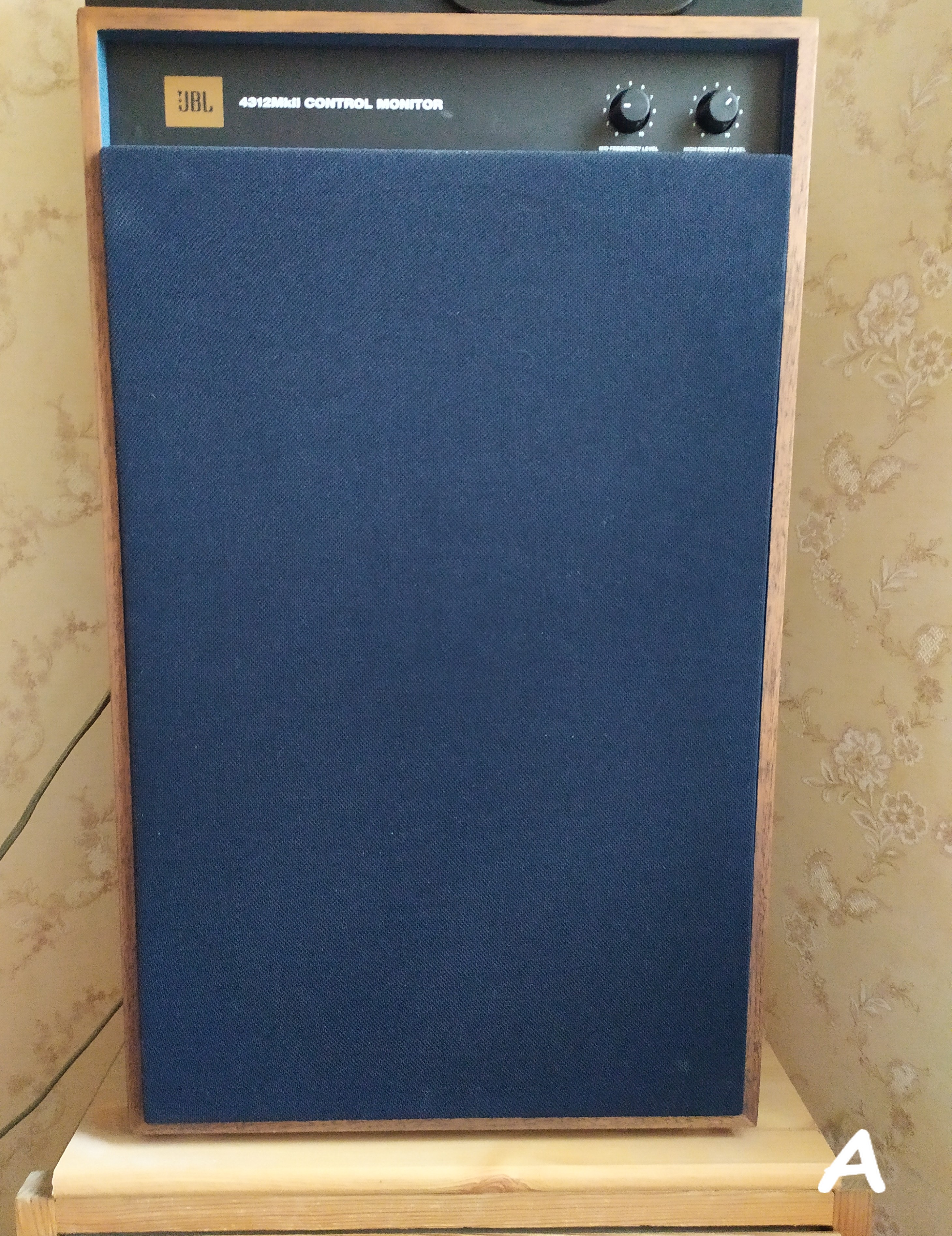 2.	Paire JBL 4312 MkII – monitors de studio, usage soigné