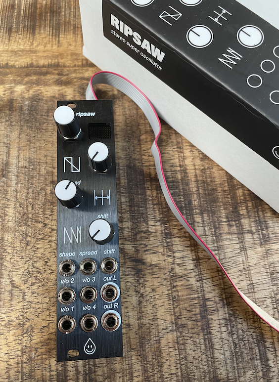 Vends RIPSAW de Acid Rain ou échange contre module Versio